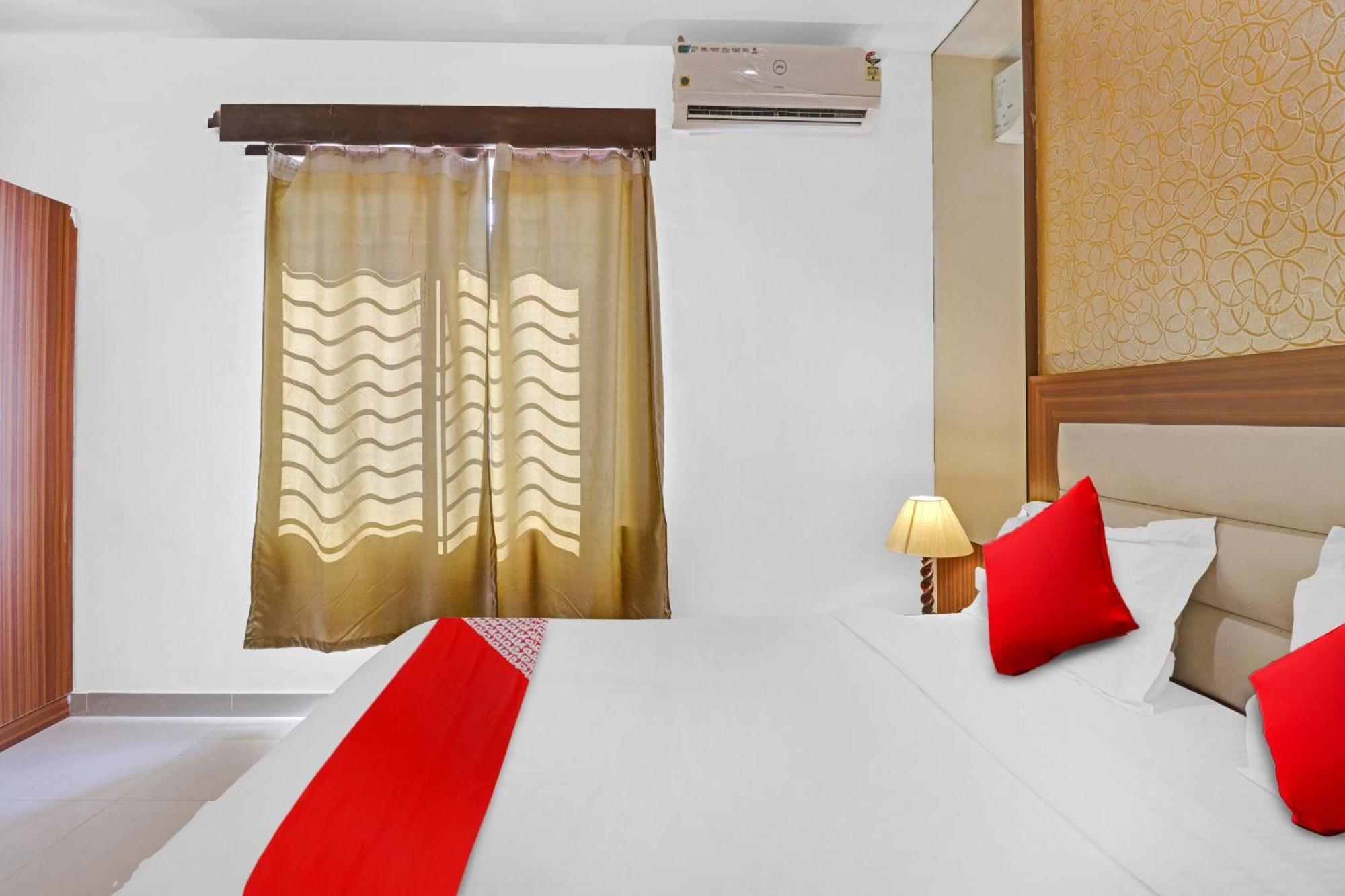 O Akshatha Comforts 4*