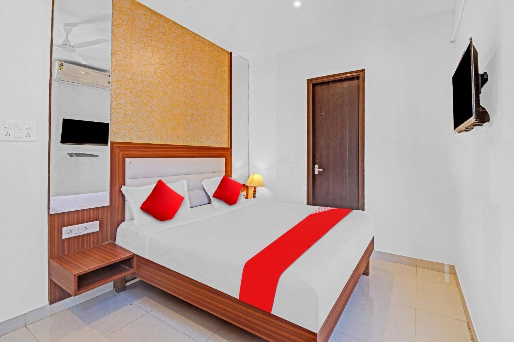 O Akshatha Comforts 4* Bangalore
