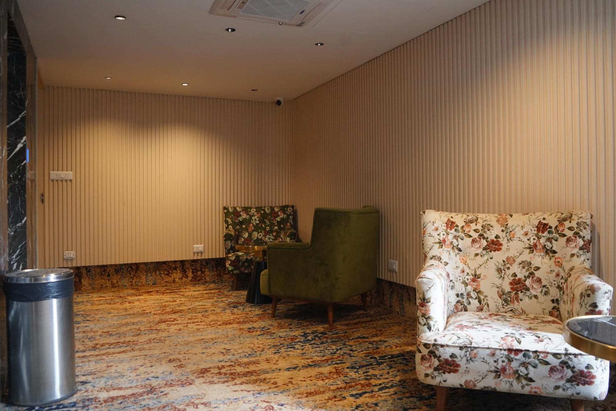 Electroniccity Hotel