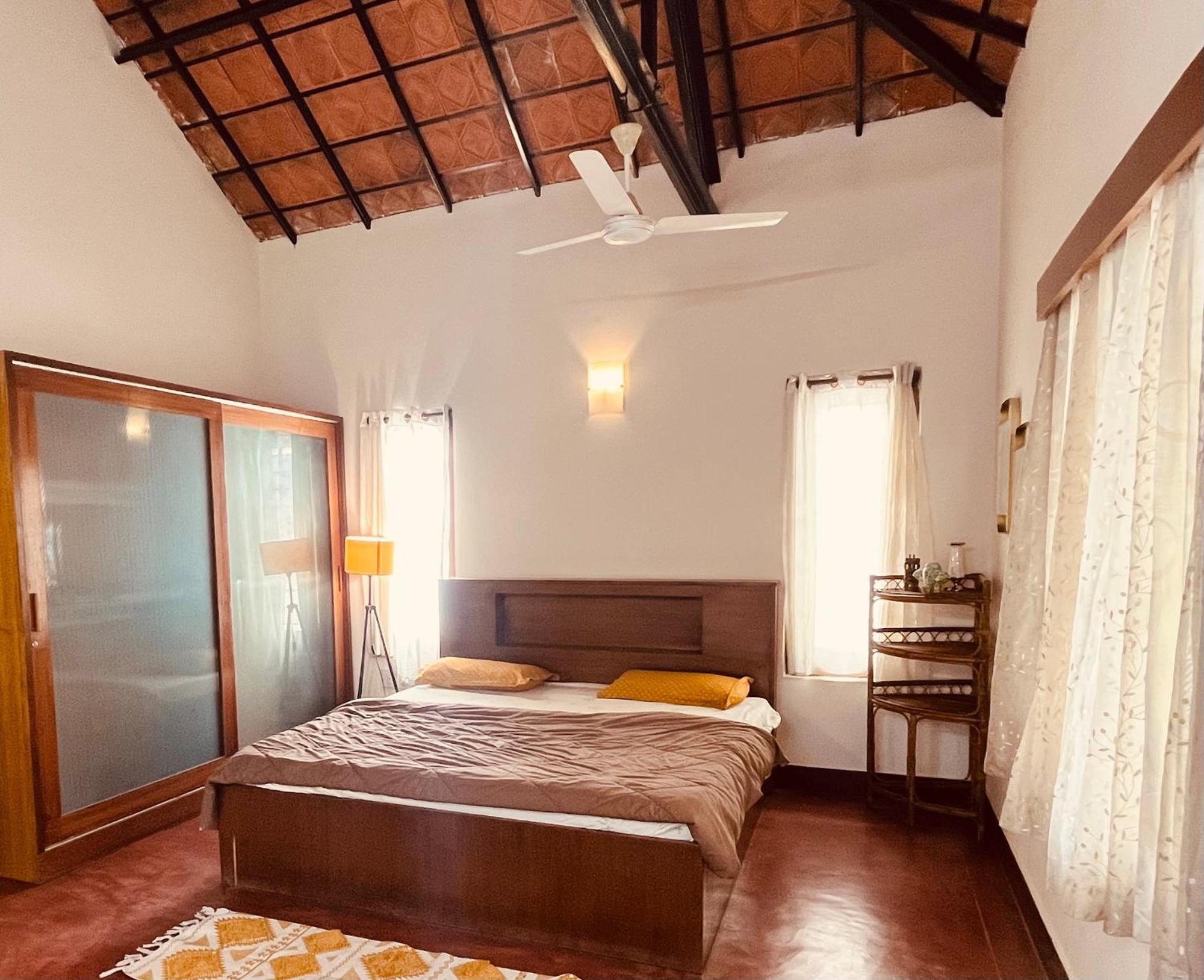 Private In A Cheerful With A Balcony *