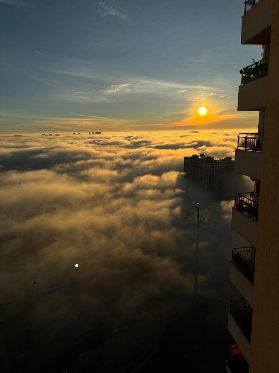 Luxury 3bhk In Kr Puram Stunning Views On 15 Floor, Pool & Private Garden