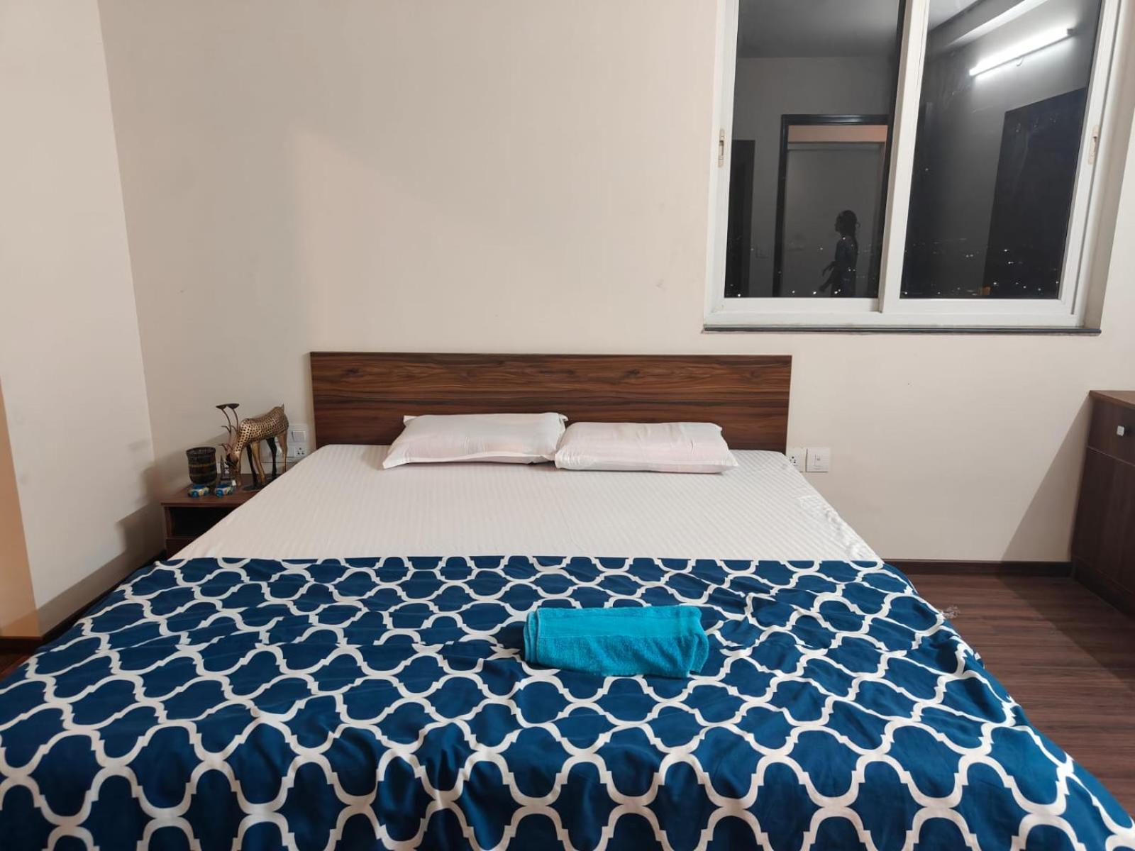 Luxury 3bhk In Kr Puram Stunning Views On 15 Floor, Pool & Private Garden *