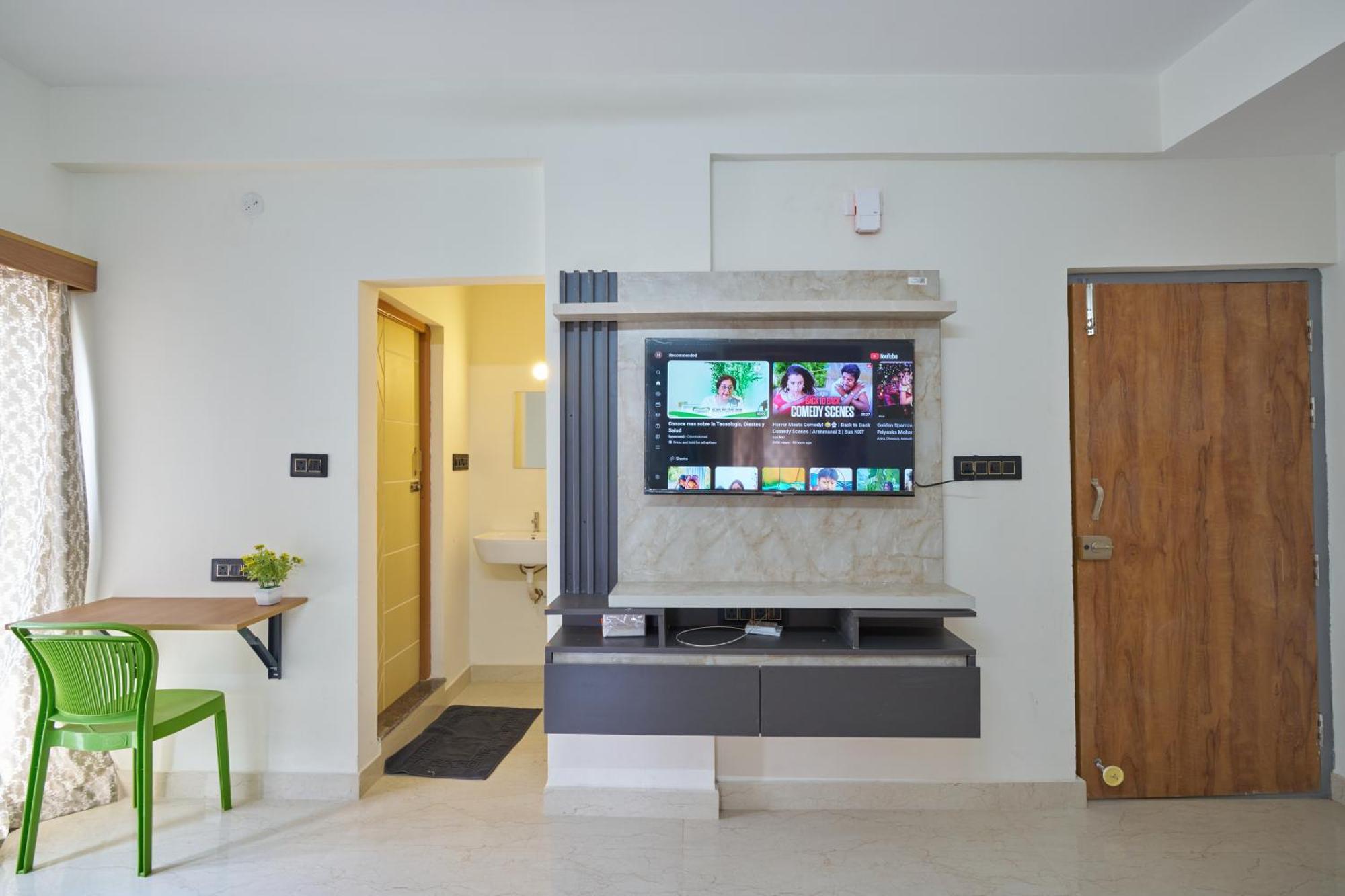 Homes Apartment *