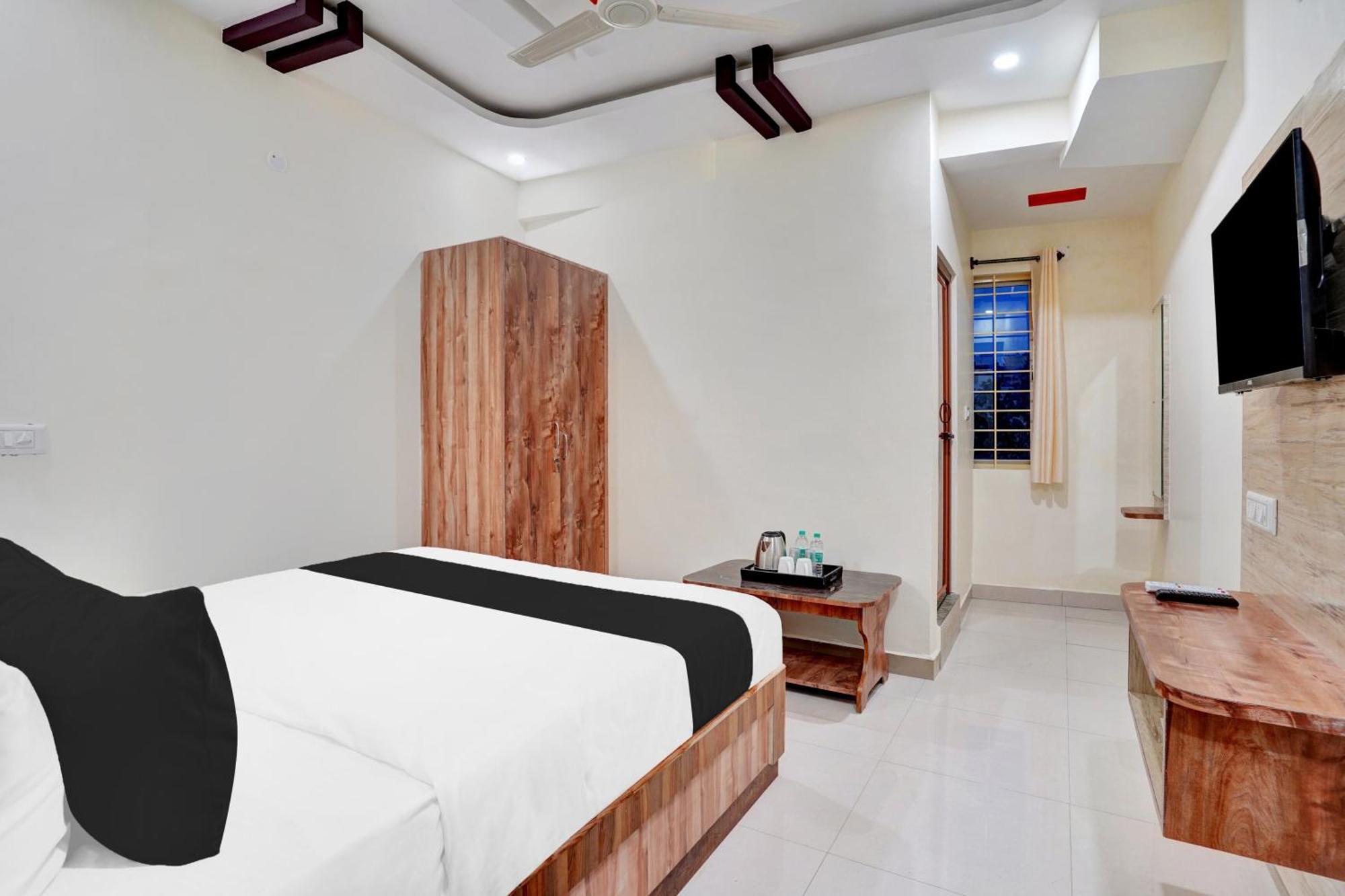 Hotel O Cm Residency