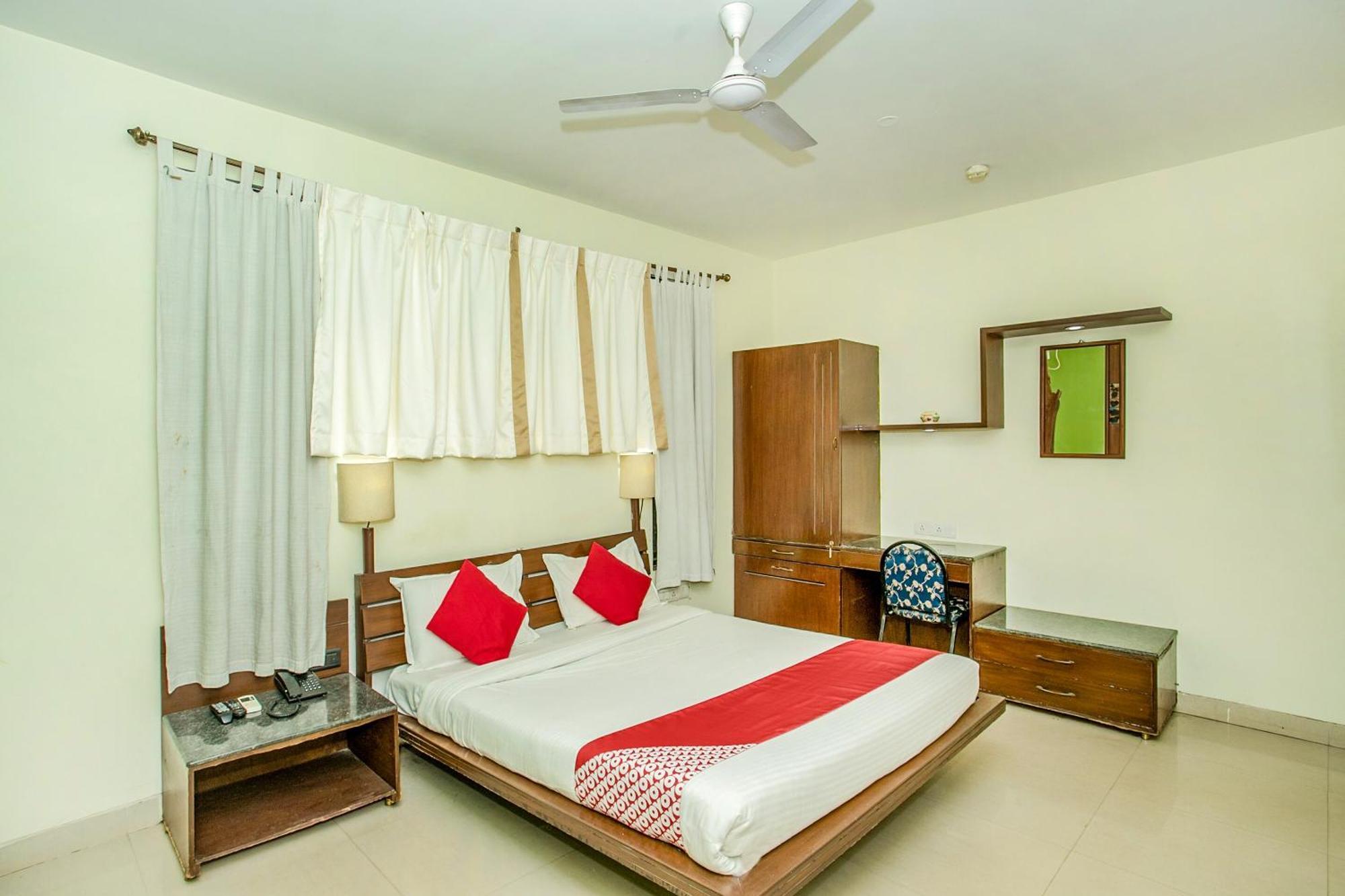 Super O Petunia Boutique Hotel