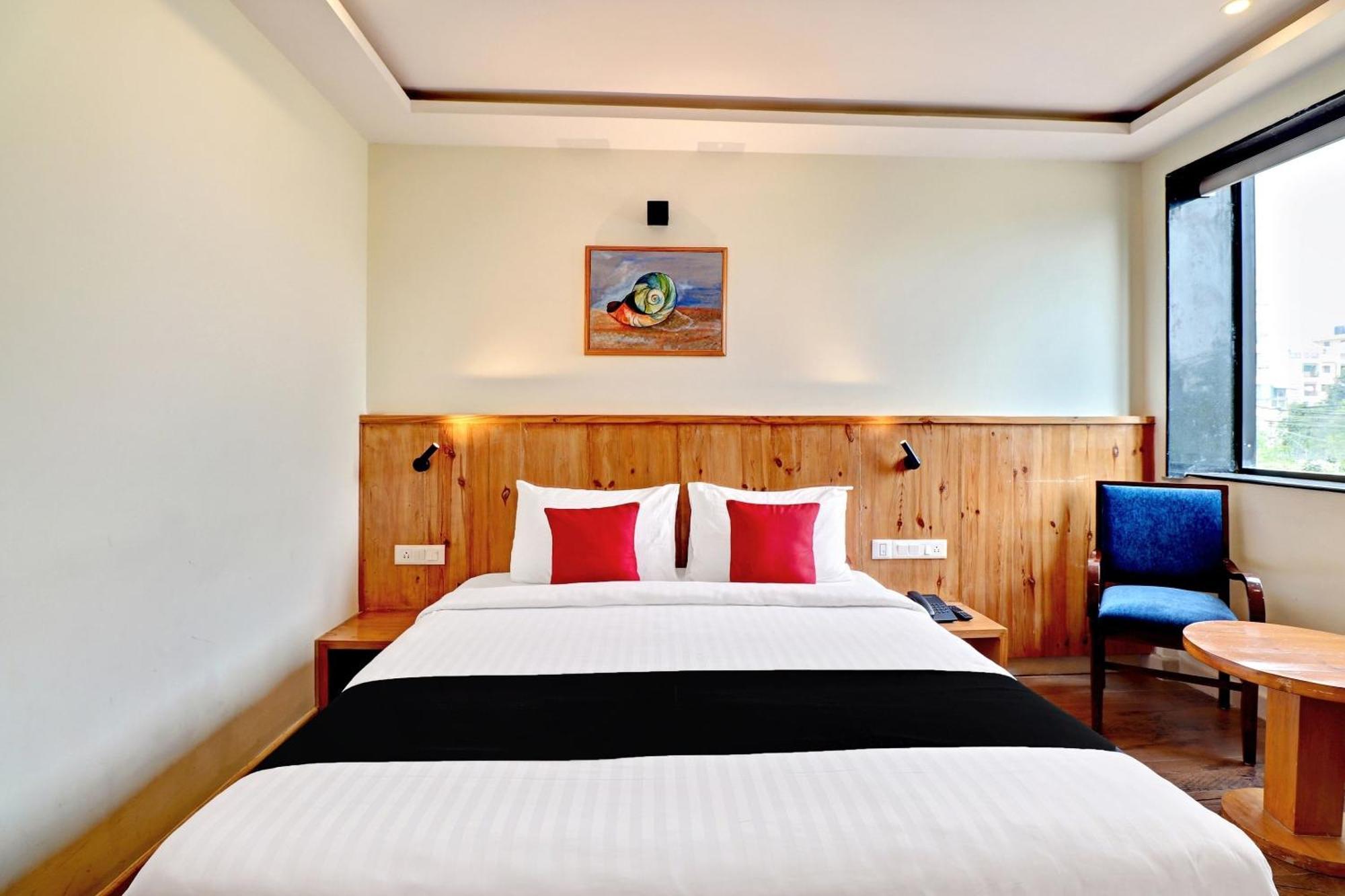 Super Townhouse Hsr Formerly La Prosperite Hotel 3*