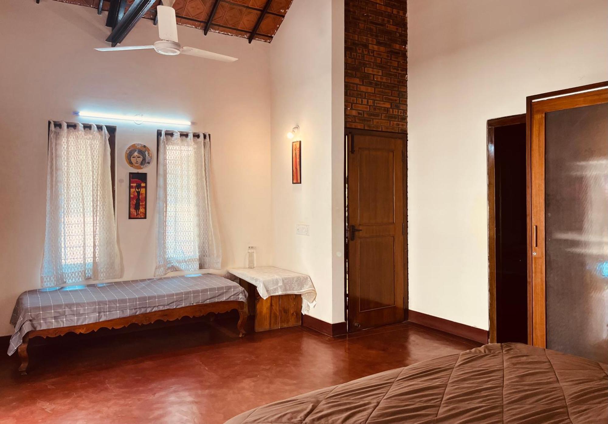 Private In A Cheerful With A Balcony Homestay Bangalore