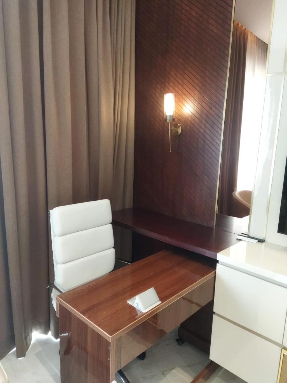 Apartment Luxury - Leela Residences Bangalore