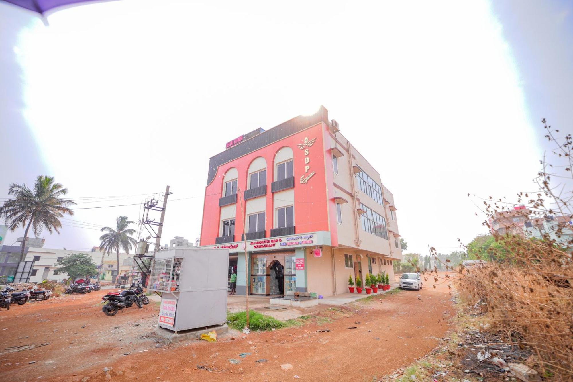 Hotel Pph Living Jai Maruthi Boarding & 3*