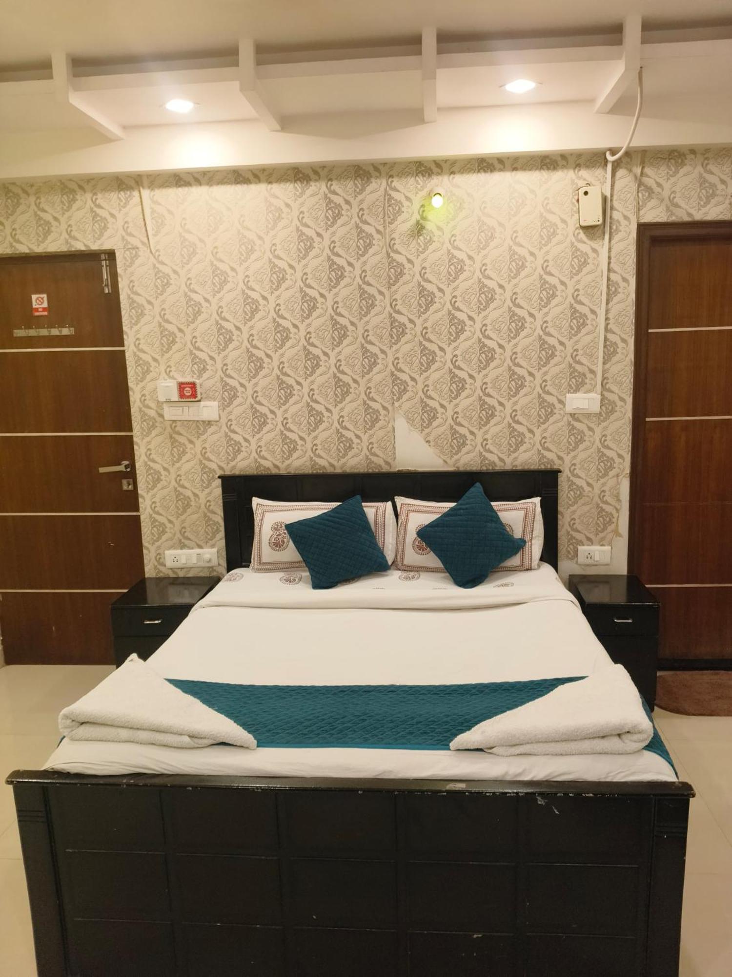 Amazing 3* Bangalore