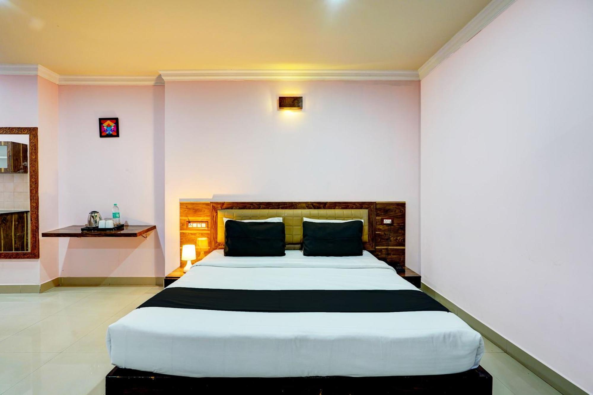 Super Townhouse Mg Road Near Commercial Street 4*