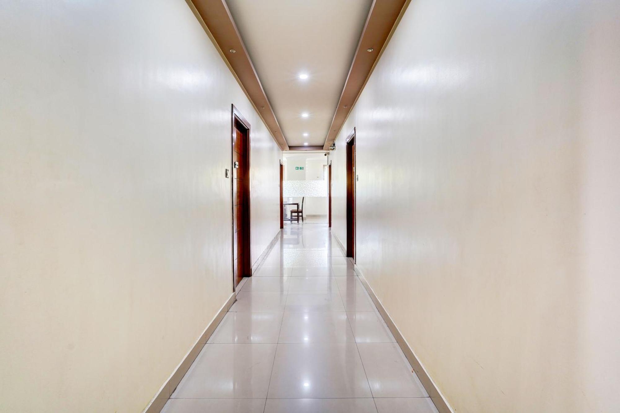 Hotel Super Townhouse Mg Road Near Commercial Street 4*