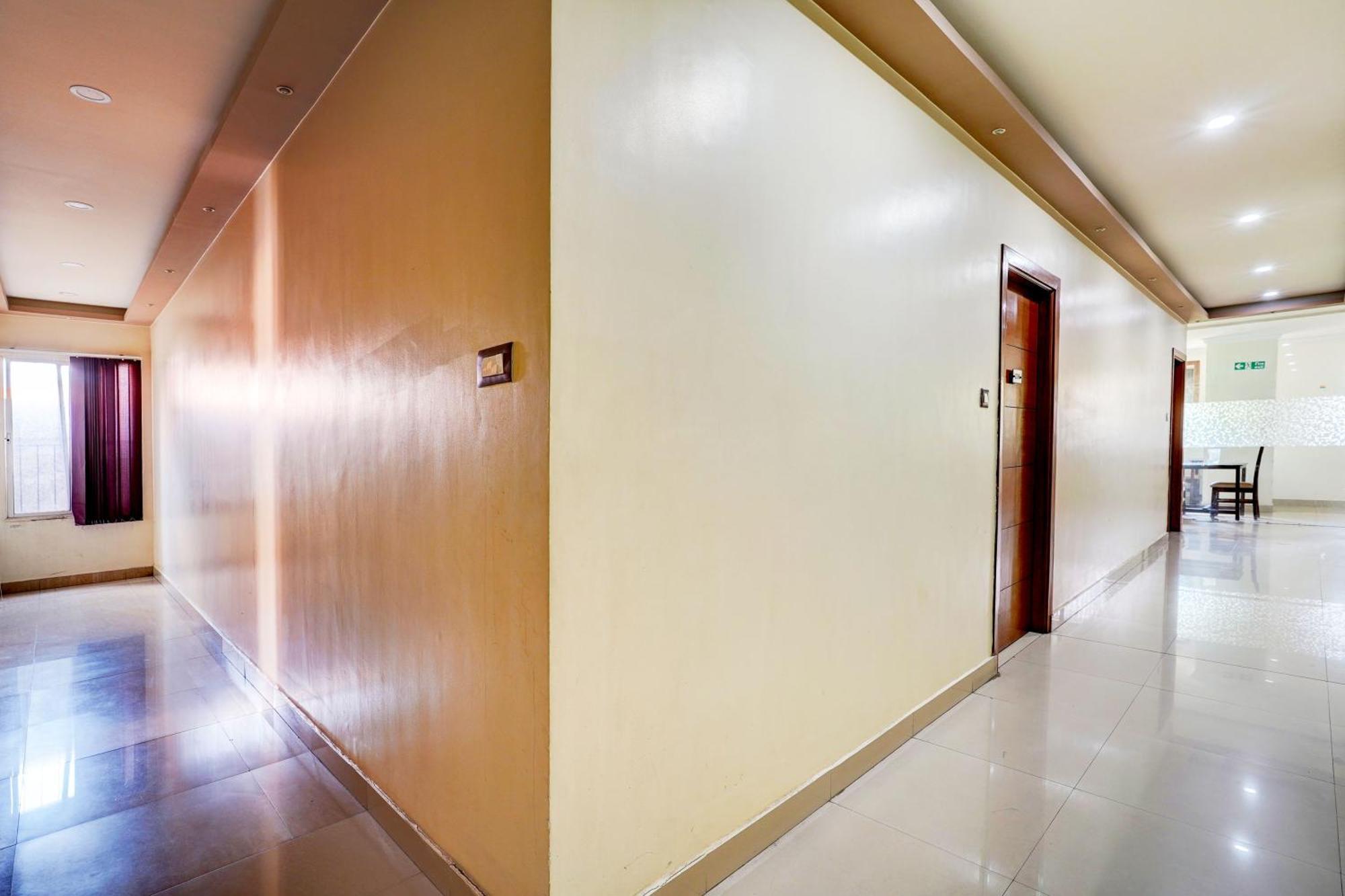 Super Townhouse Mg Road Near Commercial Street 4*