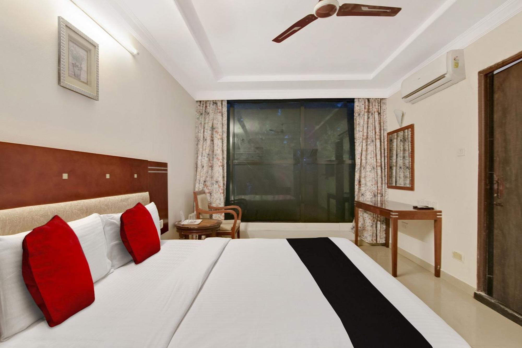 Capital O Elegant Amethyst Business Near Ragigudda Sri Prasanna Anjaneyaswamy Temple 3*