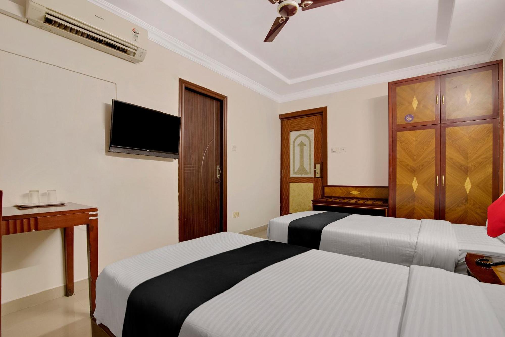 Hotel Capital O Elegant Amethyst Business Near Ragigudda Sri Prasanna Anjaneyaswamy Temple 3*