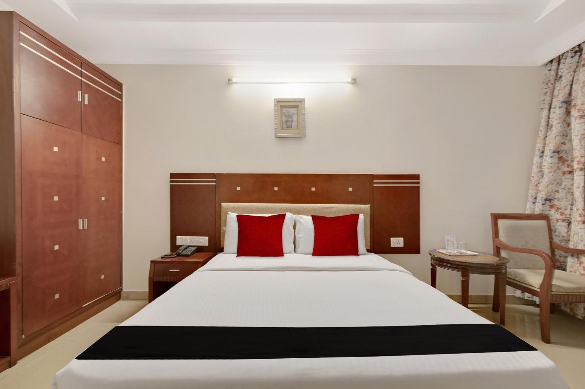 Capital O Elegant Amethyst Business Near Ragigudda Sri Prasanna Anjaneyaswamy Temple