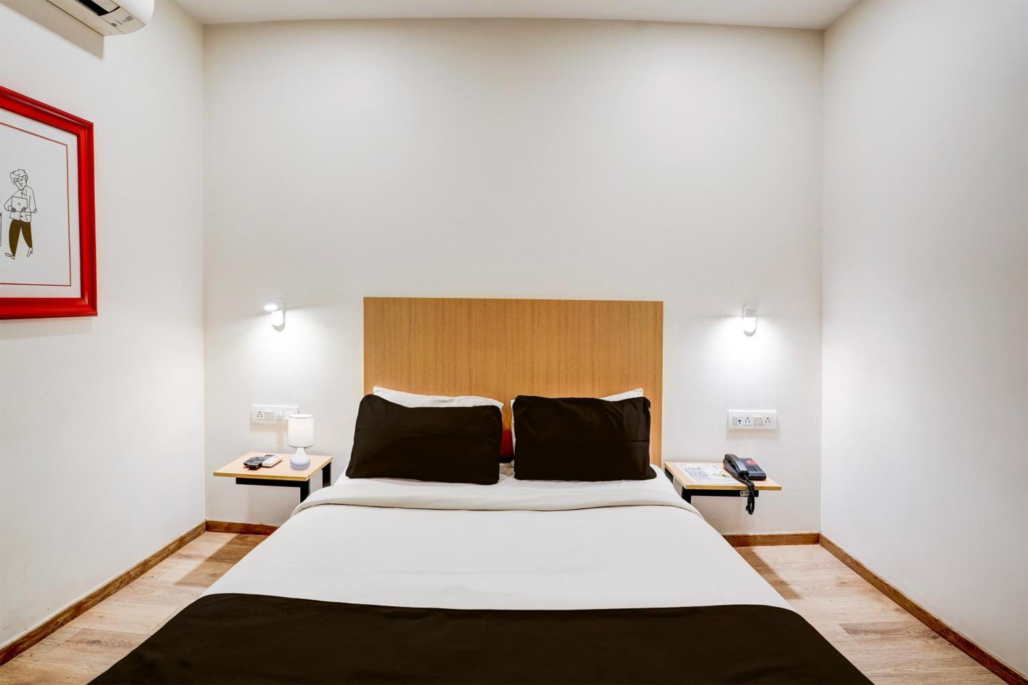 Hotel Super Townhouse Ulsoor Near Halasuru Metro Station 4*