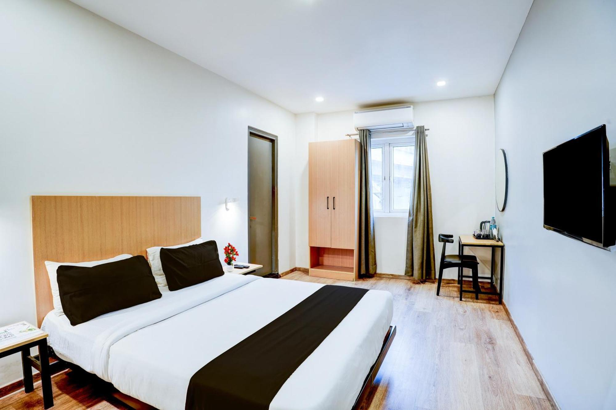 Hotel Super Townhouse Ulsoor Near Halasuru Metro Station 4*