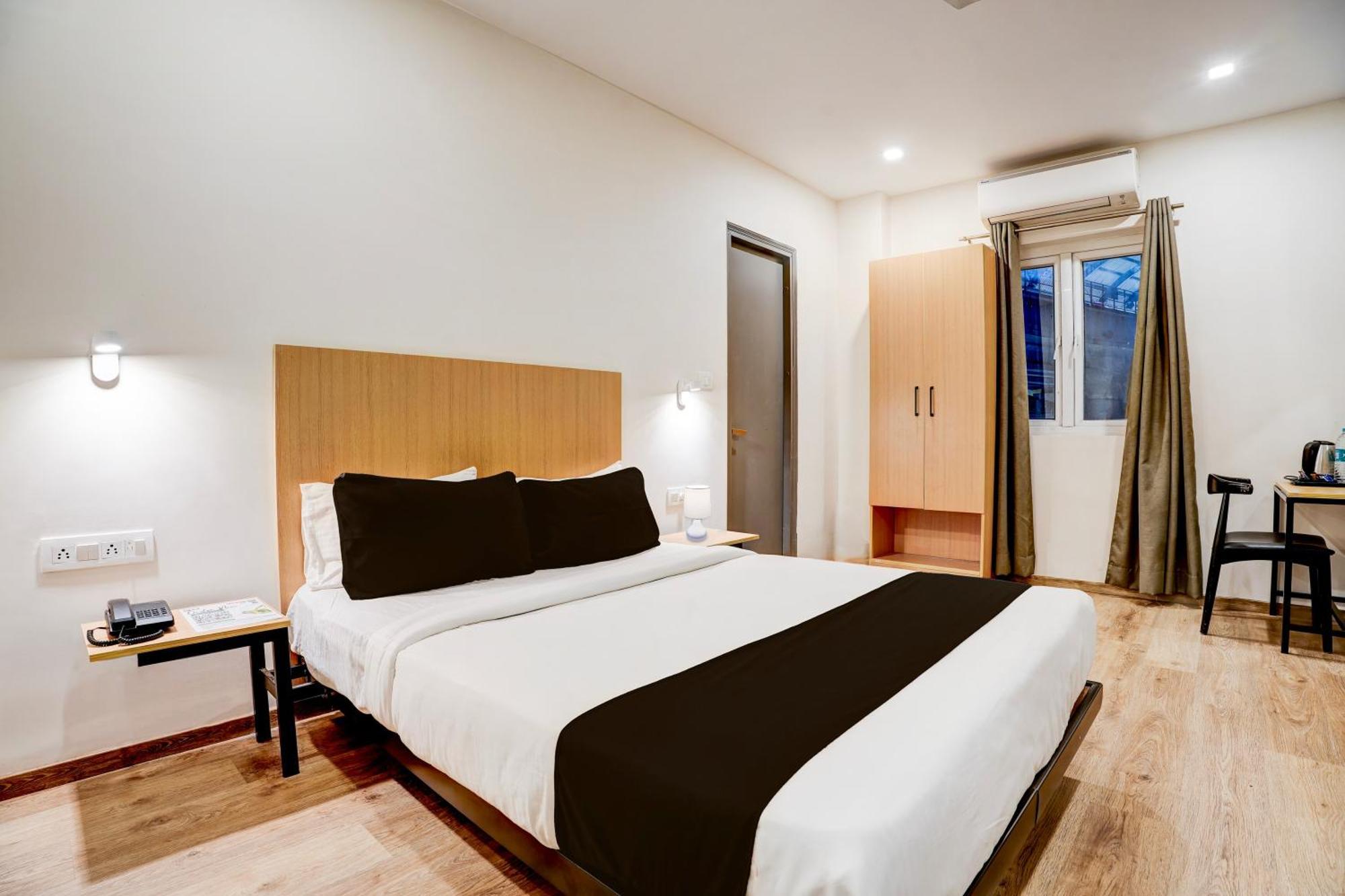 Super Townhouse Ulsoor Near Halasuru Metro Station Hotel