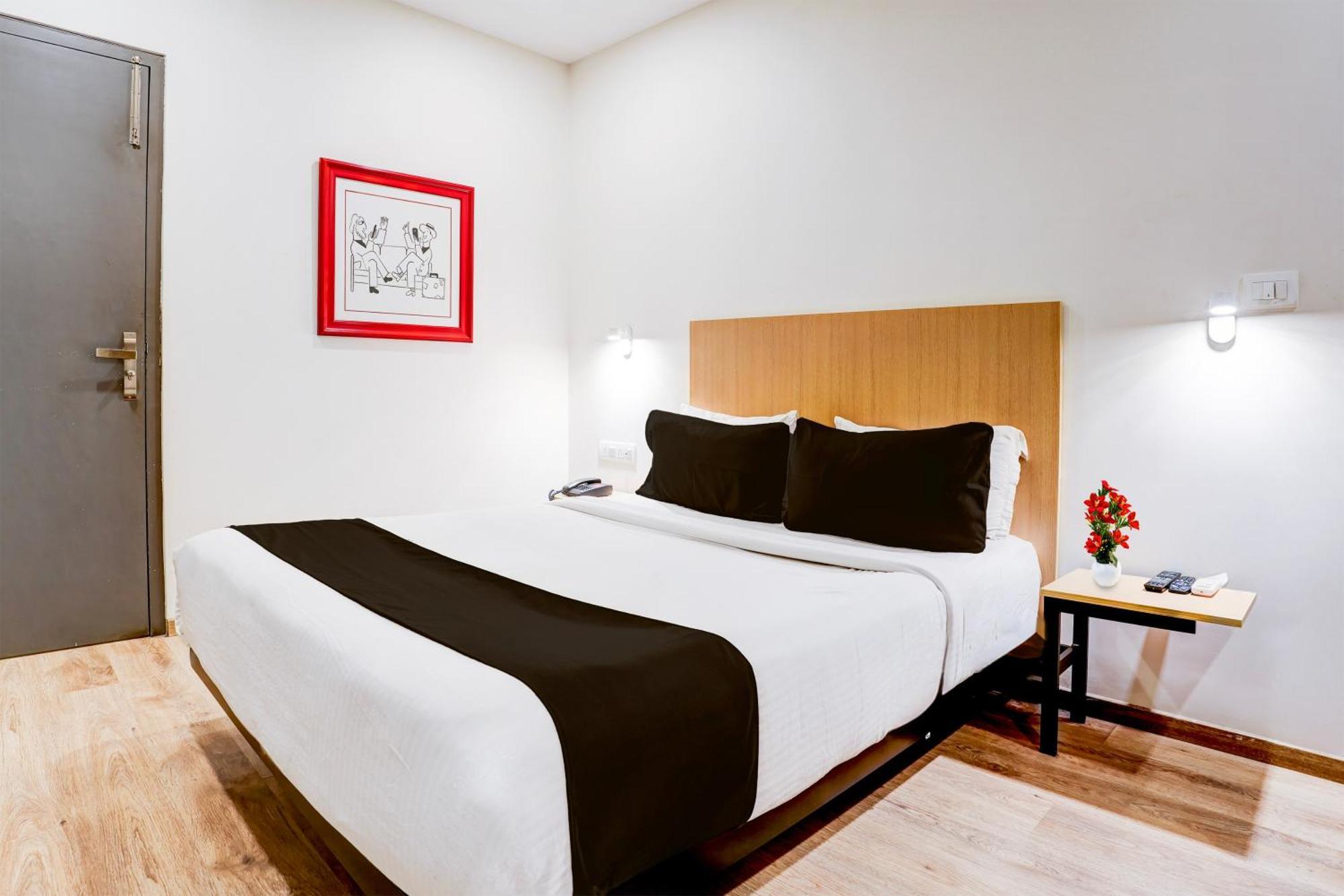 Hotel Super Townhouse Ulsoor Near Halasuru Metro Station