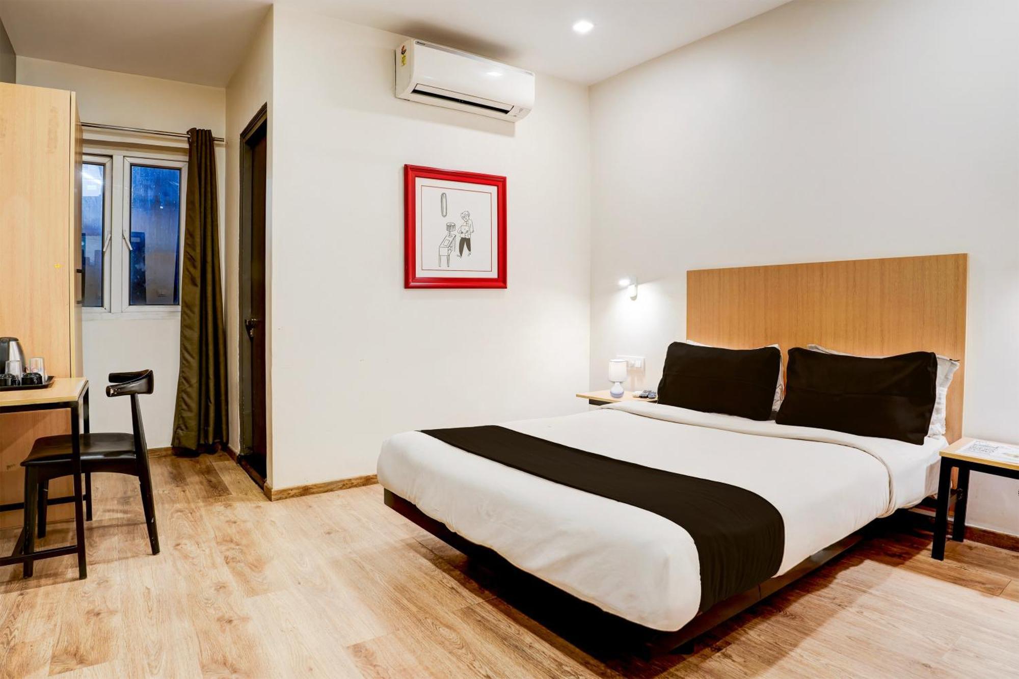 Hotel Super Townhouse Ulsoor Near Halasuru Metro Station 4*