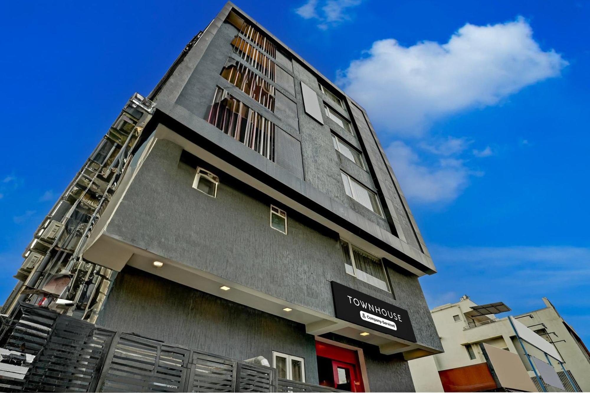 Super Townhouse Ulsoor Near Halasuru Metro Station Hotel Bangalore