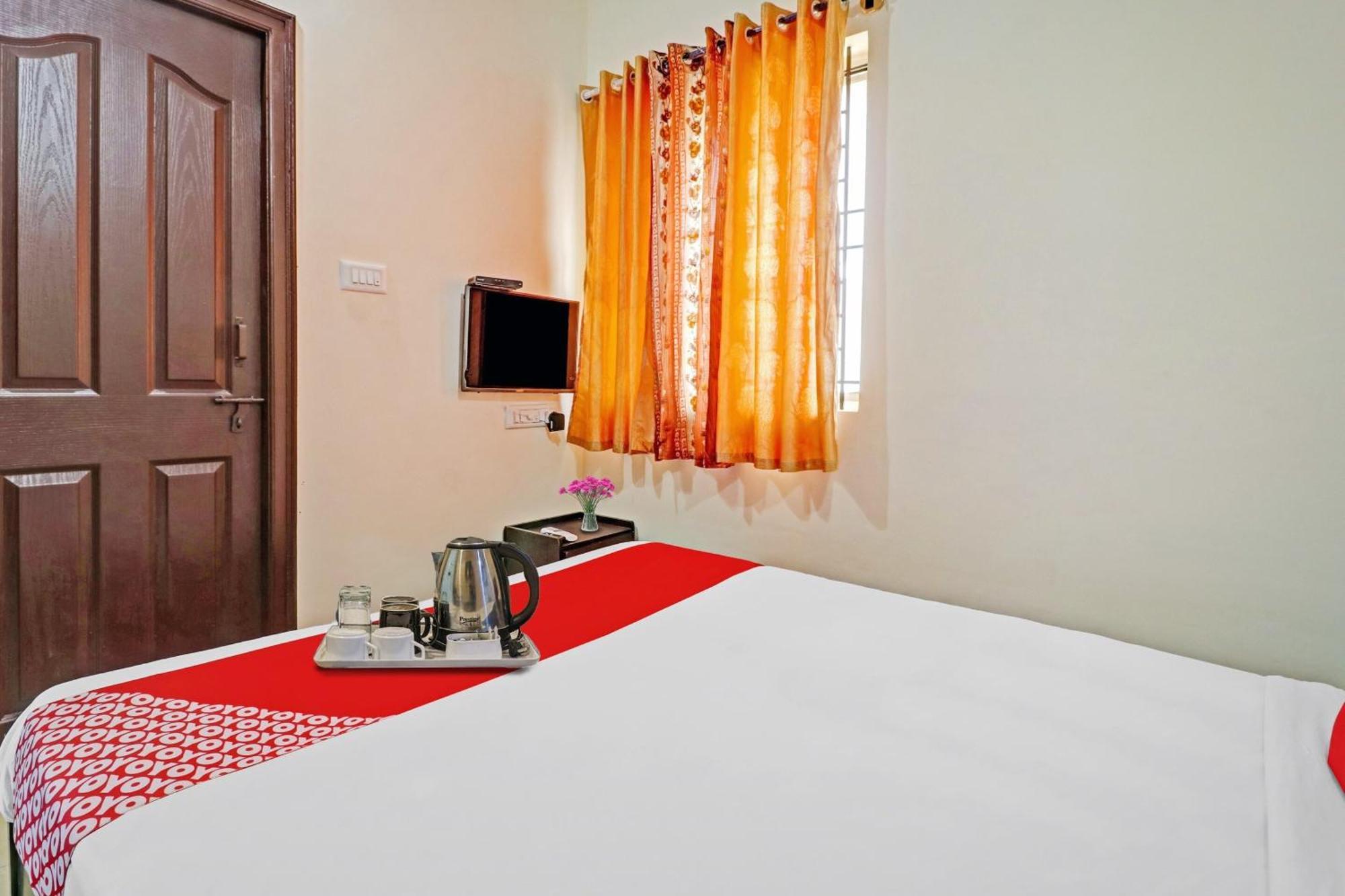 Super O Mn Residency Near Ragigudda Sri Prasanna Anjaneyaswamy Temple Hotel 3*