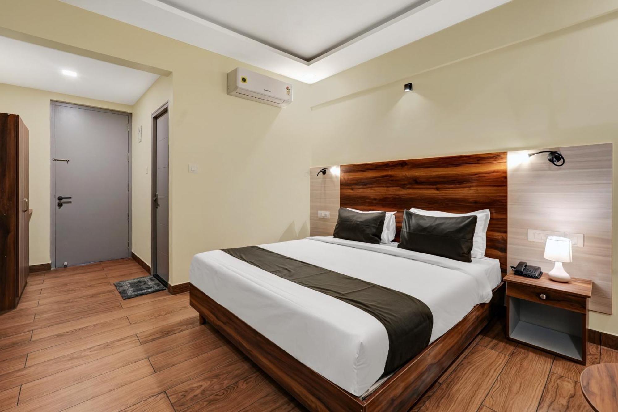 O East Land Hotel 4*
