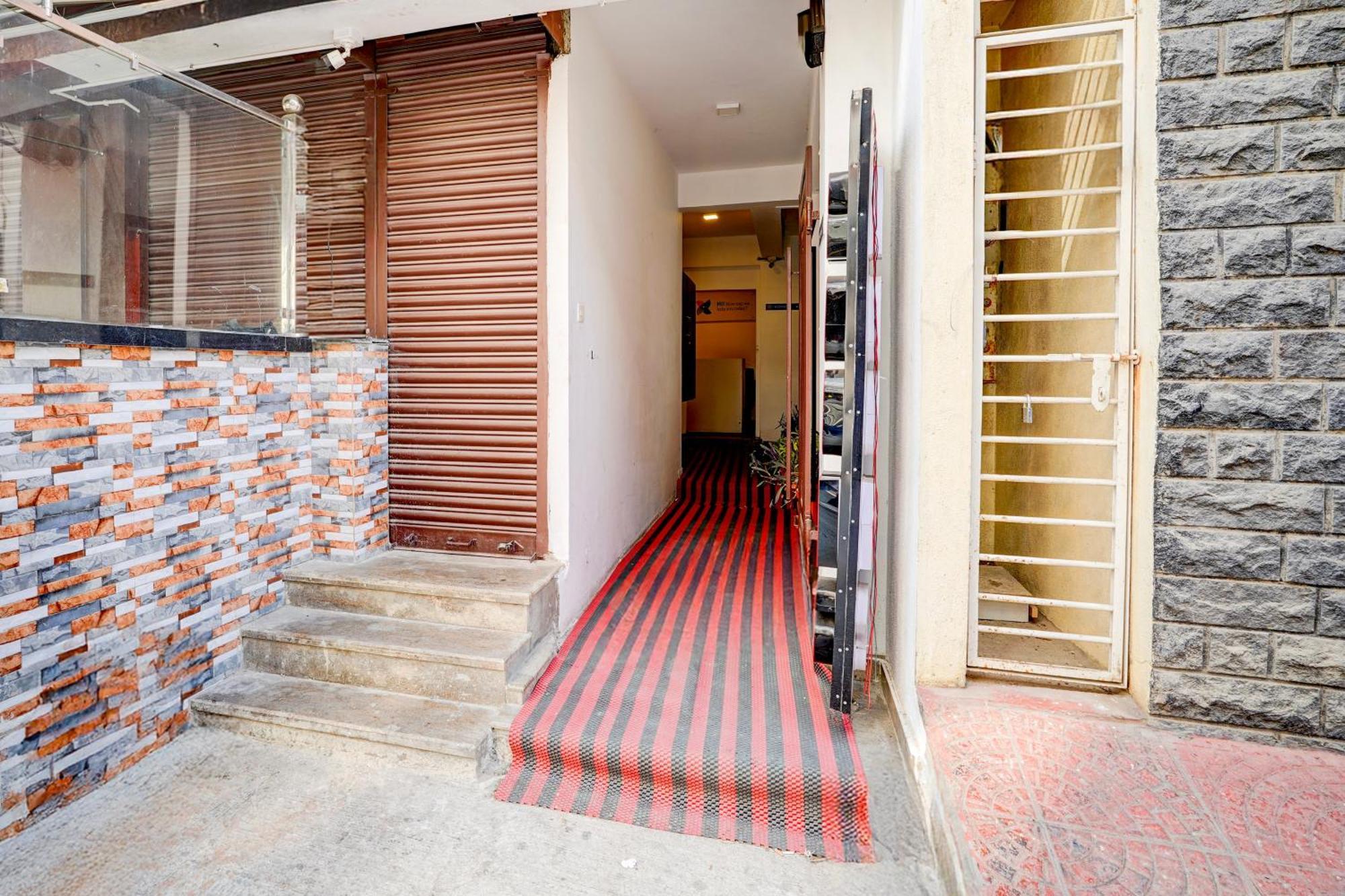 O Applepie Residency Hotel