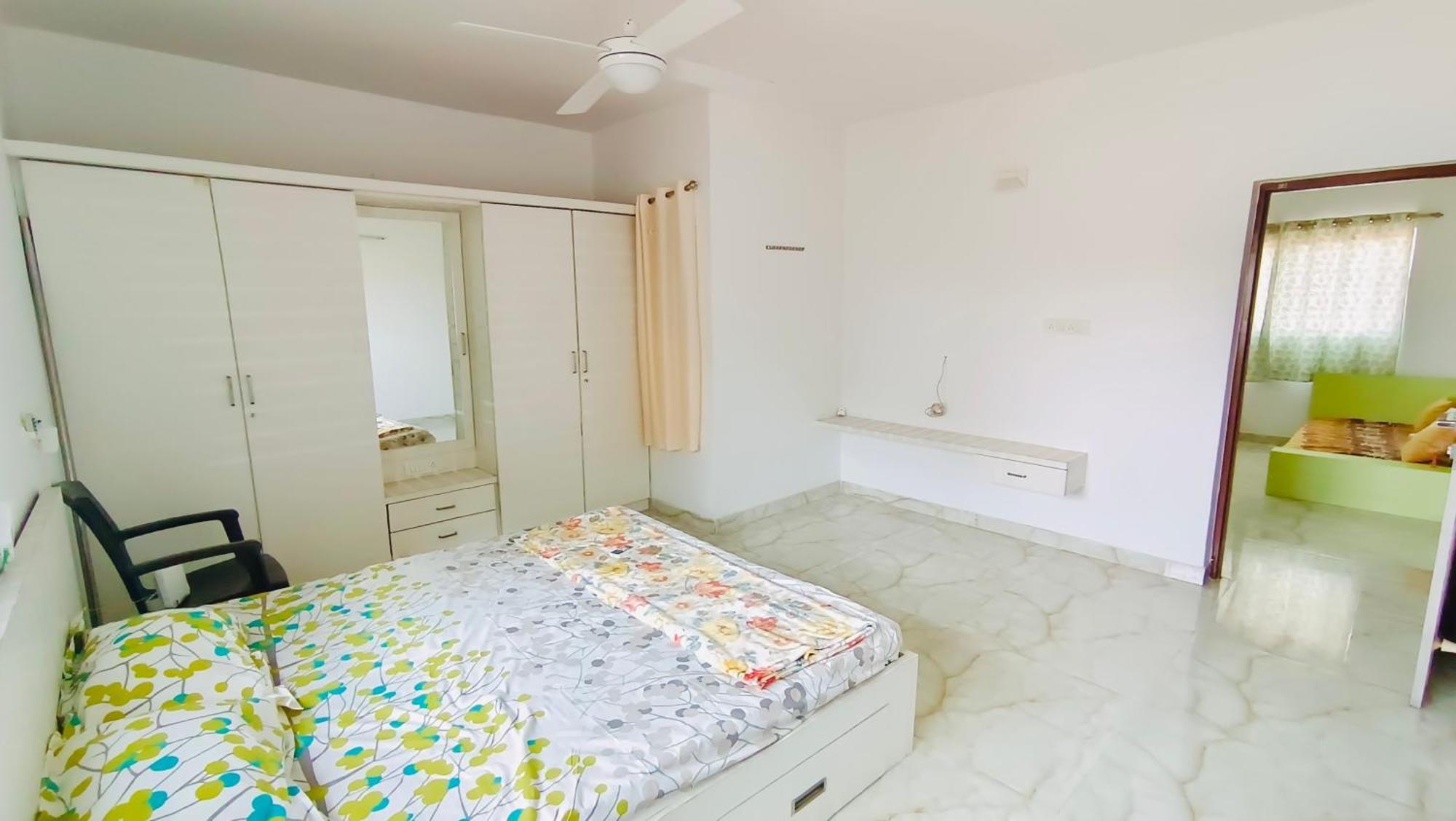 Apartment Spacious 2bhk With Kitchen In Malleshwaram *
