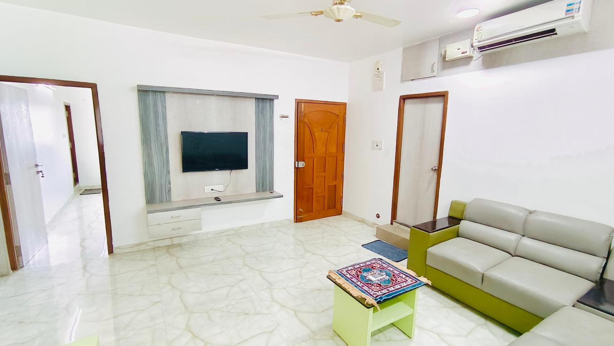 Apartment Spacious 2bhk With Kitchen In Malleshwaram *