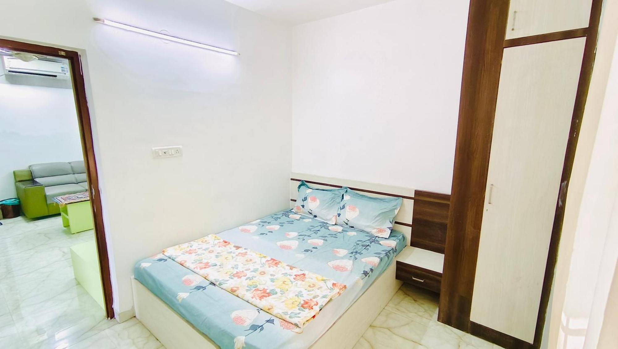 Spacious 2bhk With Kitchen In Malleshwaram Apartment
