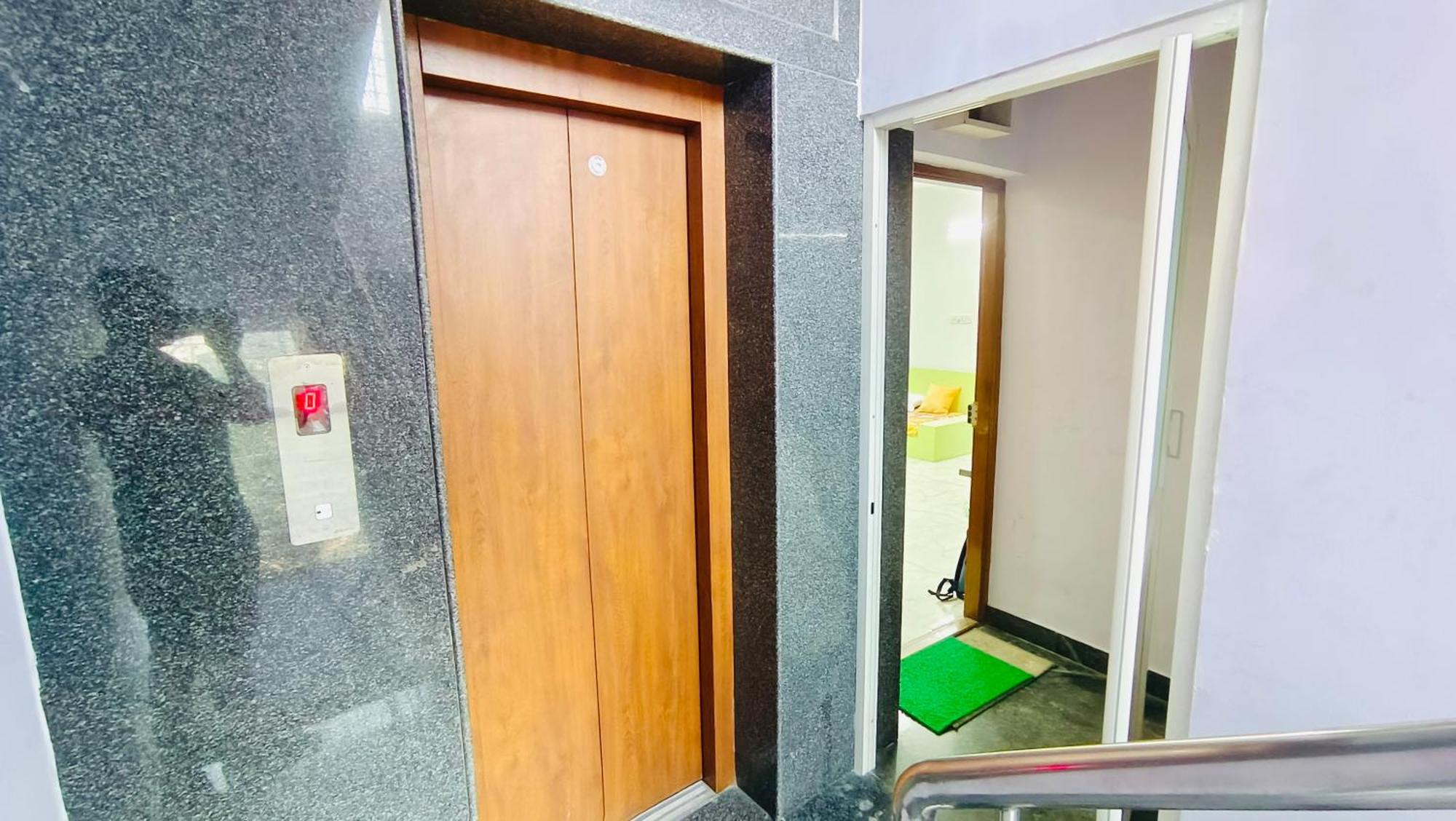 Spacious 2bhk With Kitchen In Malleshwaram