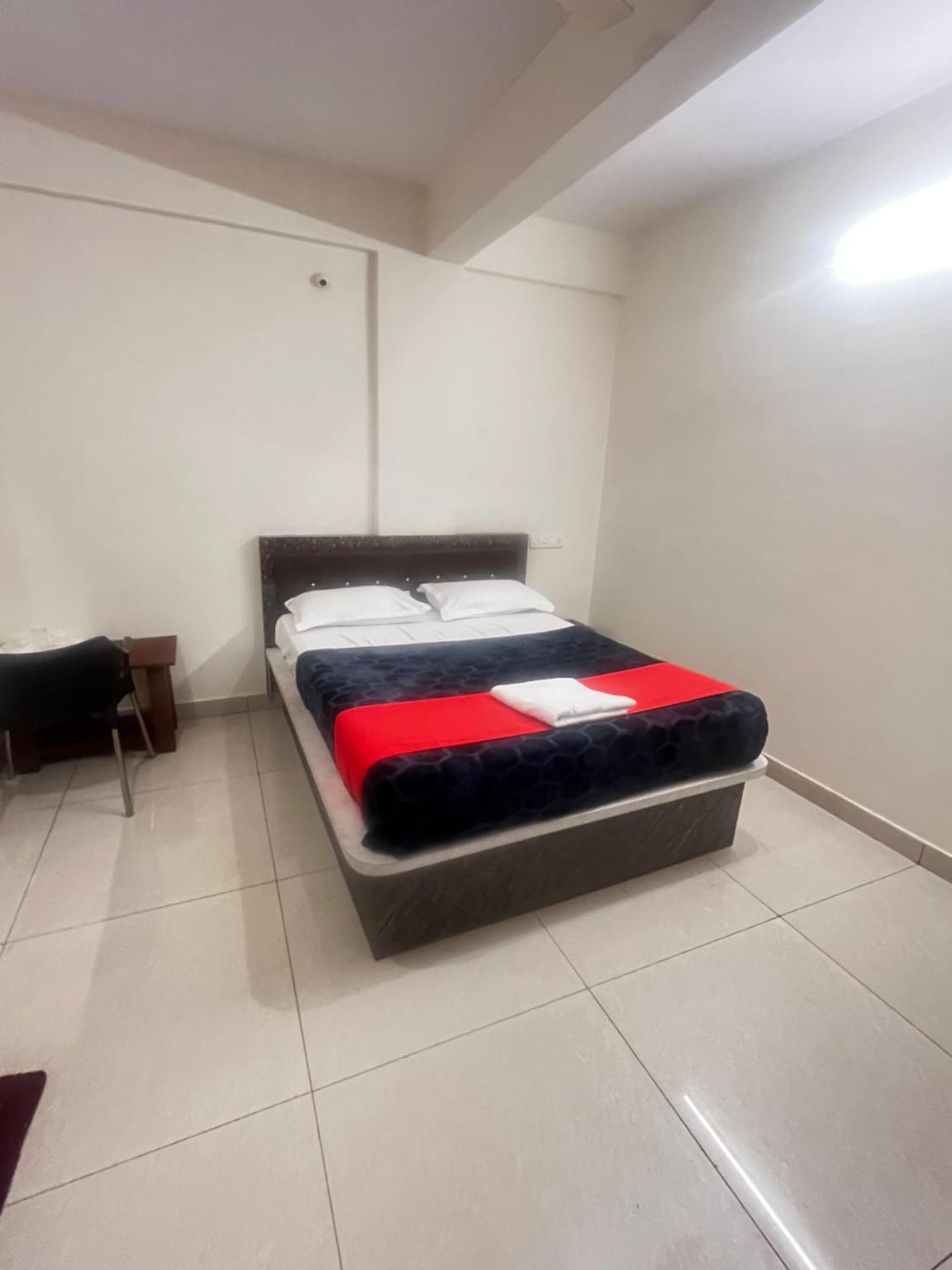 Hotel Raj Comfort 2*