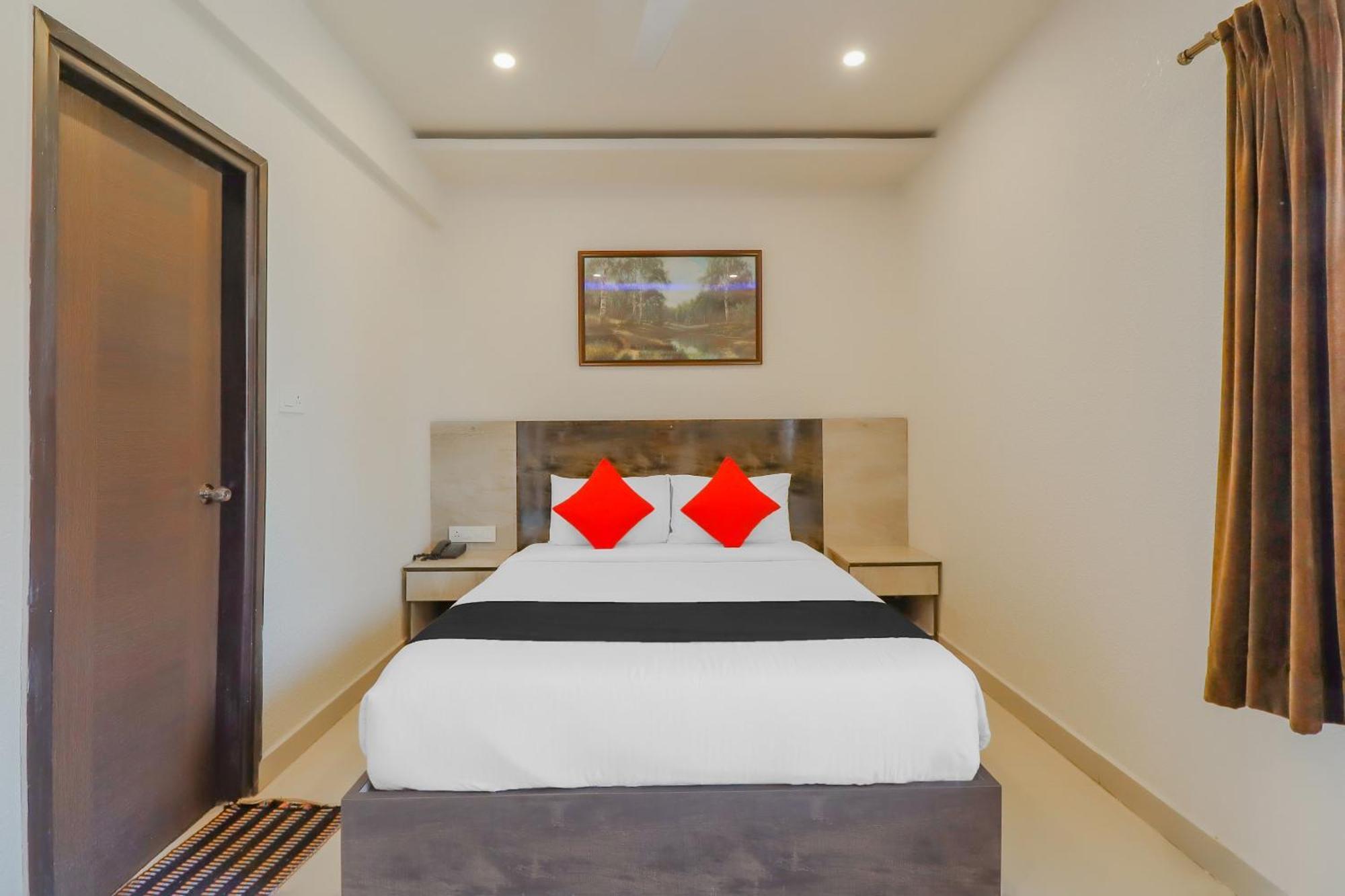 Hotel Capital O Royal Galaxy Finesse Near Phoenix Marketcity