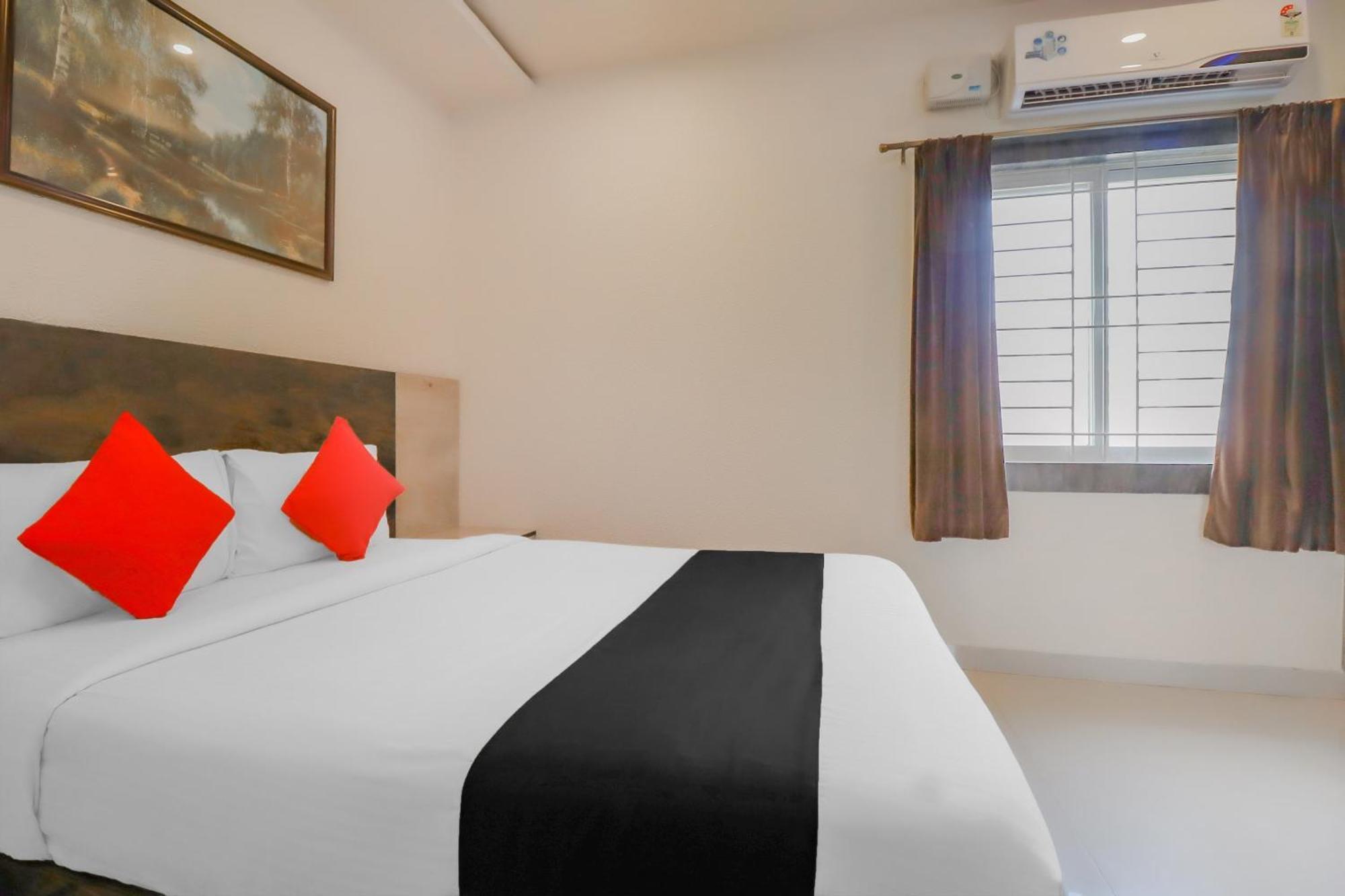 Capital O Royal Galaxy Finesse Near Phoenix Marketcity Hotel Bangalore