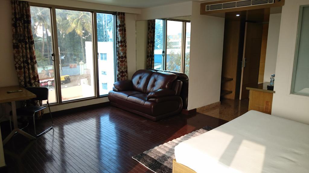 Rosewood International Hotel 3*