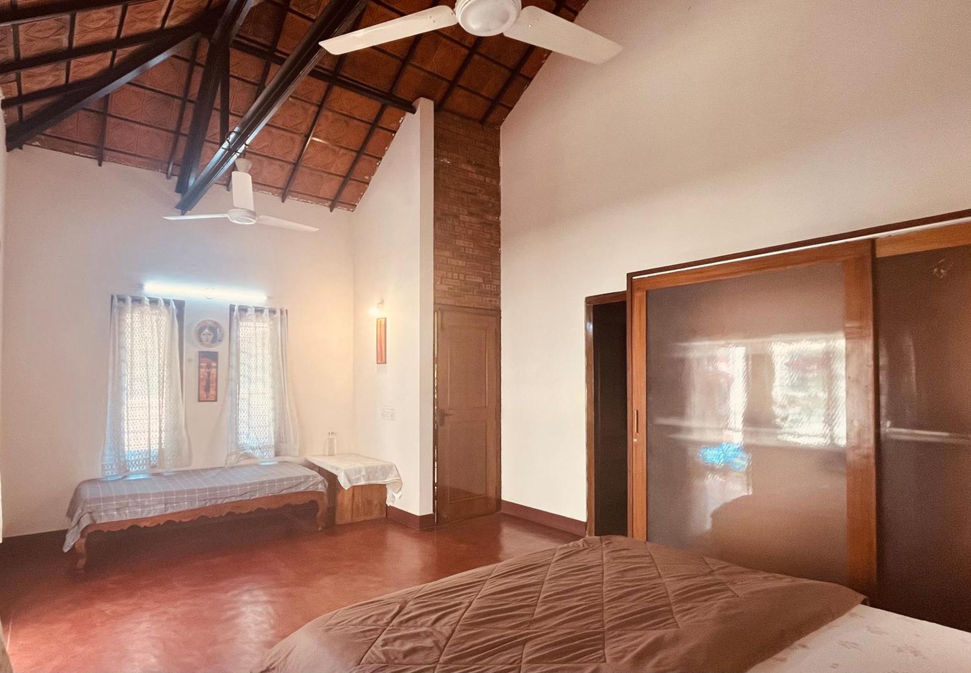 Serene Cottage-style Near Indiranagar Homestay *