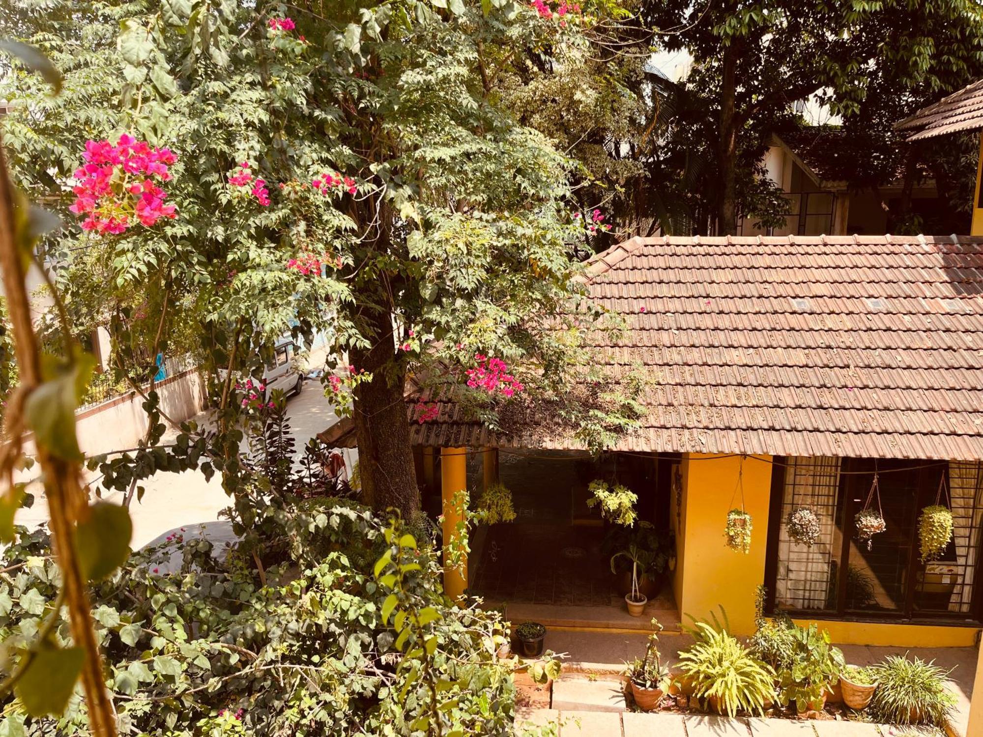 Serene Cottage-style Near Indiranagar Homestay Bangalore