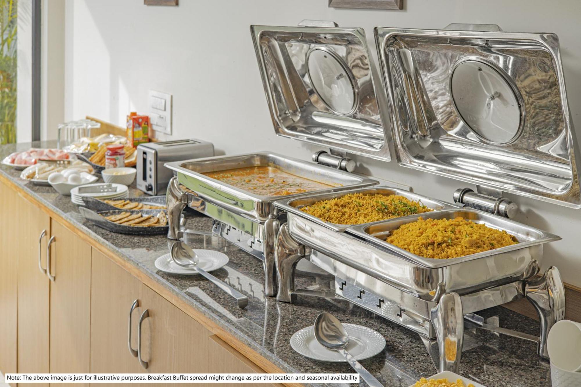 Treebo 12 Degrees West, 750 Mts From Embassy Golf Links Business Park 3* Bangalore