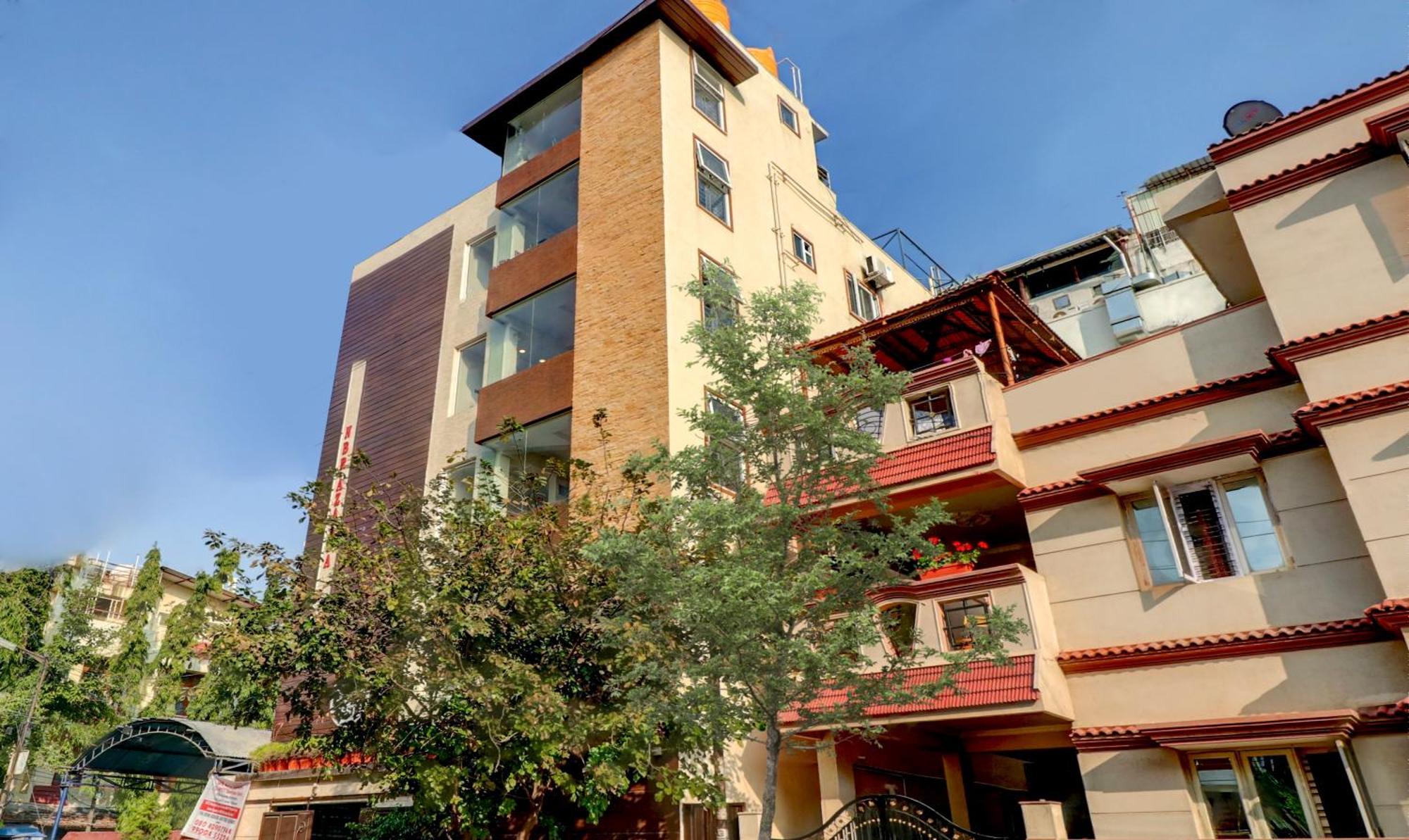 Treebo 12 Degrees West, 750 Mts From Embassy Golf Links Business Park