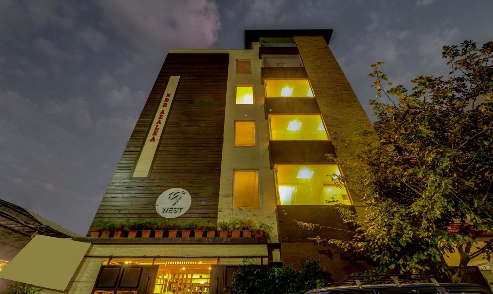 Treebo 12 Degrees West, 750 Mts From Embassy Golf Links Business Park Hotel