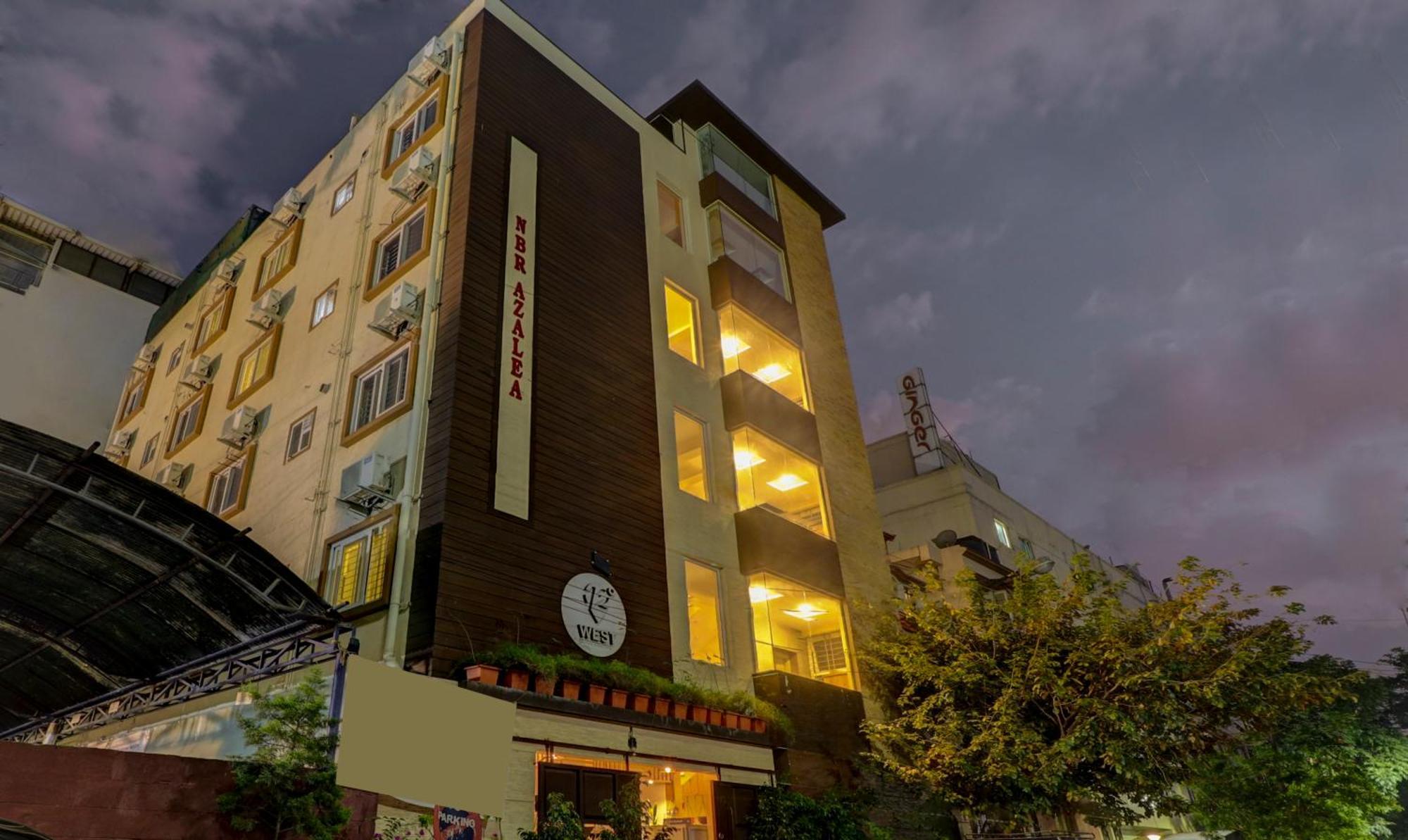 Treebo 12 Degrees West, 750 Mts From Embassy Golf Links Business Park