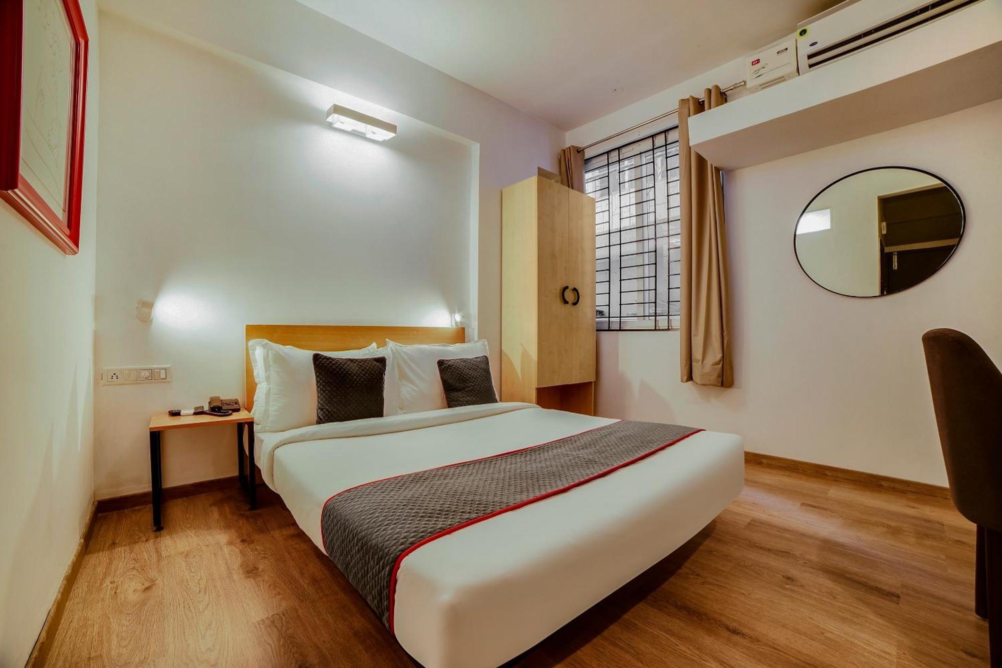 Hotel Townhouse Sarvar Hospitality Near Ascendas Park Square Mall