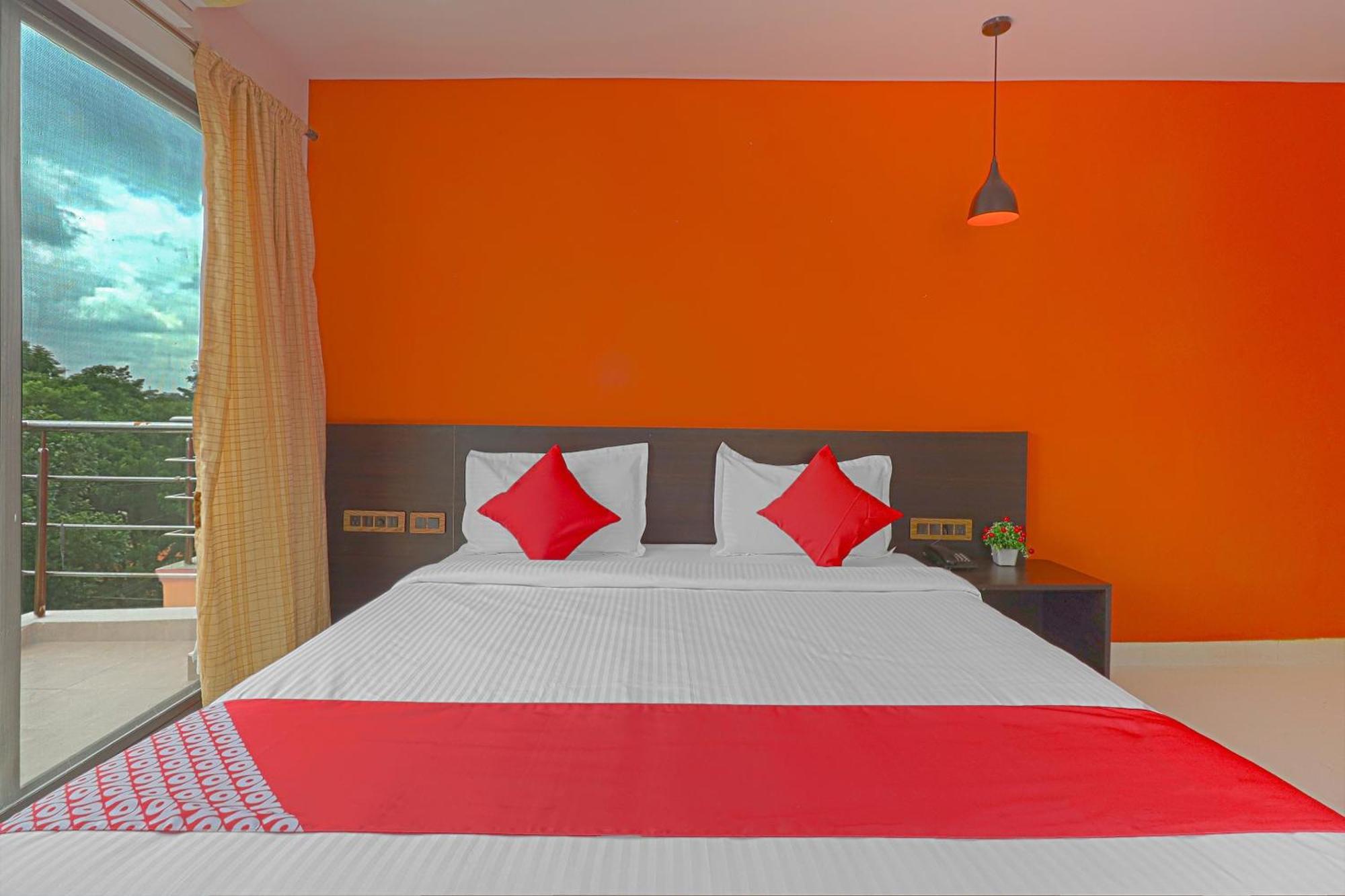 Hotel Super O Blooms Residency Near Baiyappanahalli Metro Station 4*