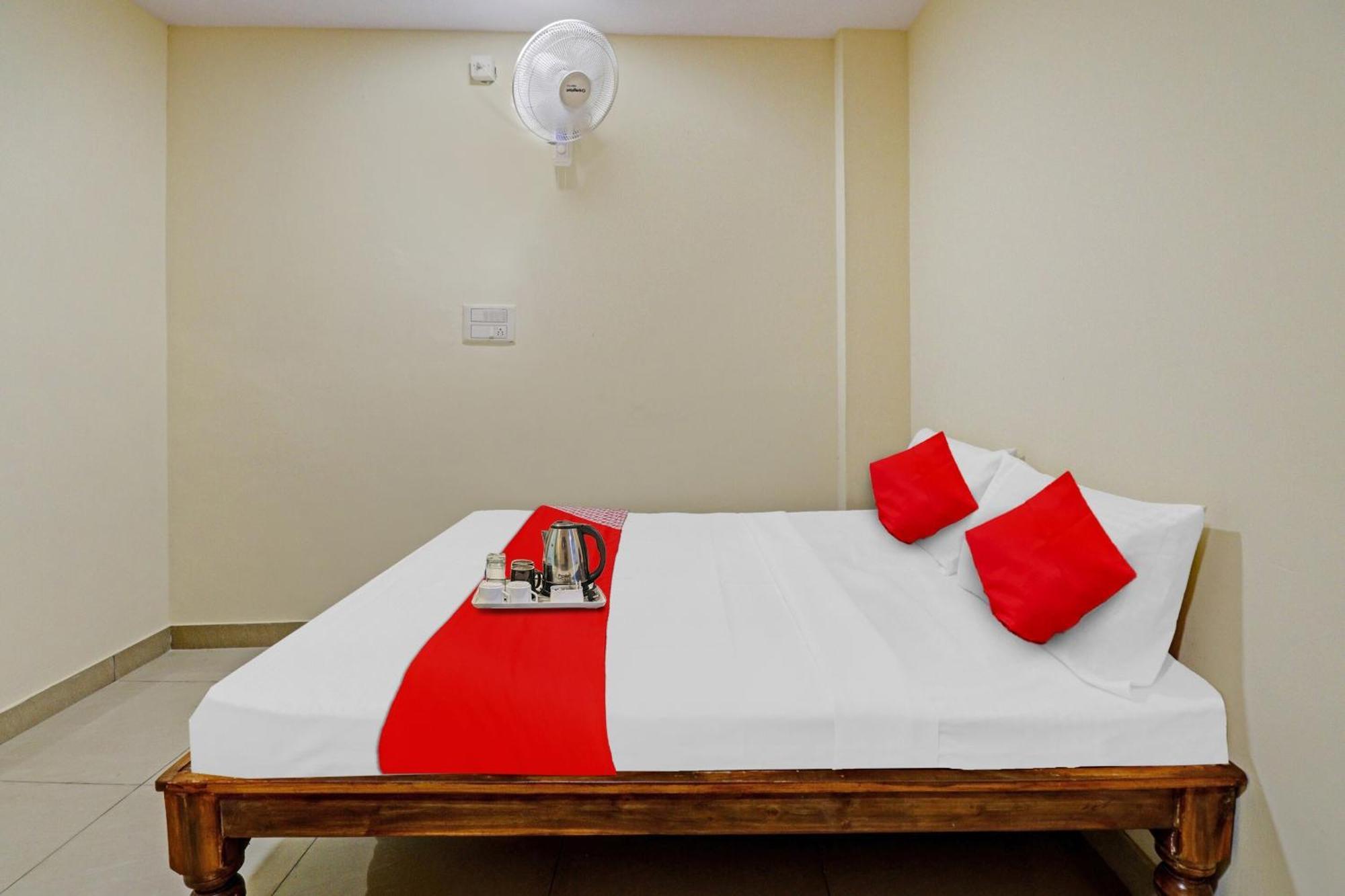 O Shri Sai Boarding And Near Nagasandra Metro Station 4* Bangalore