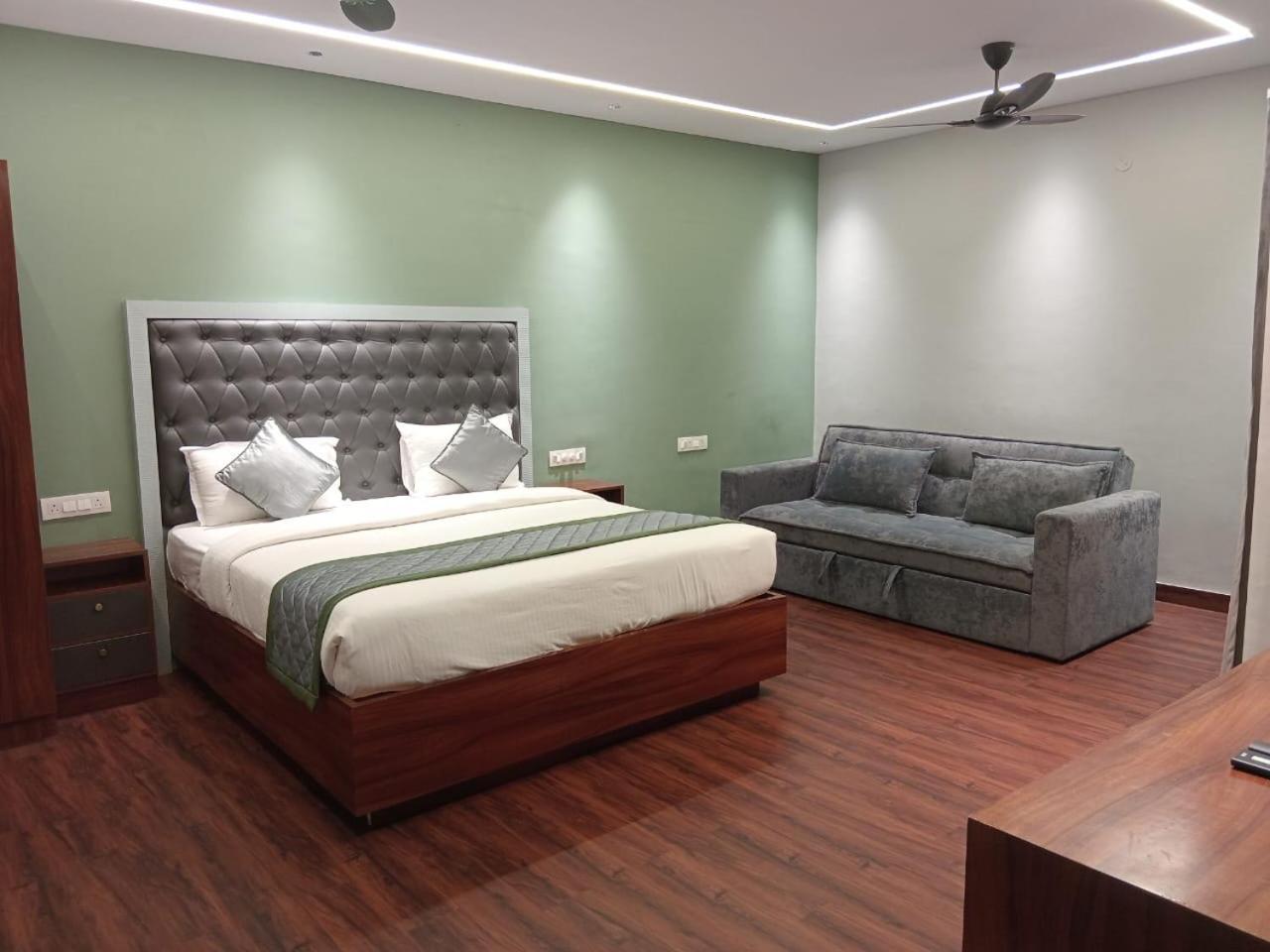Hotel Palm Mystic - Indiranagar *