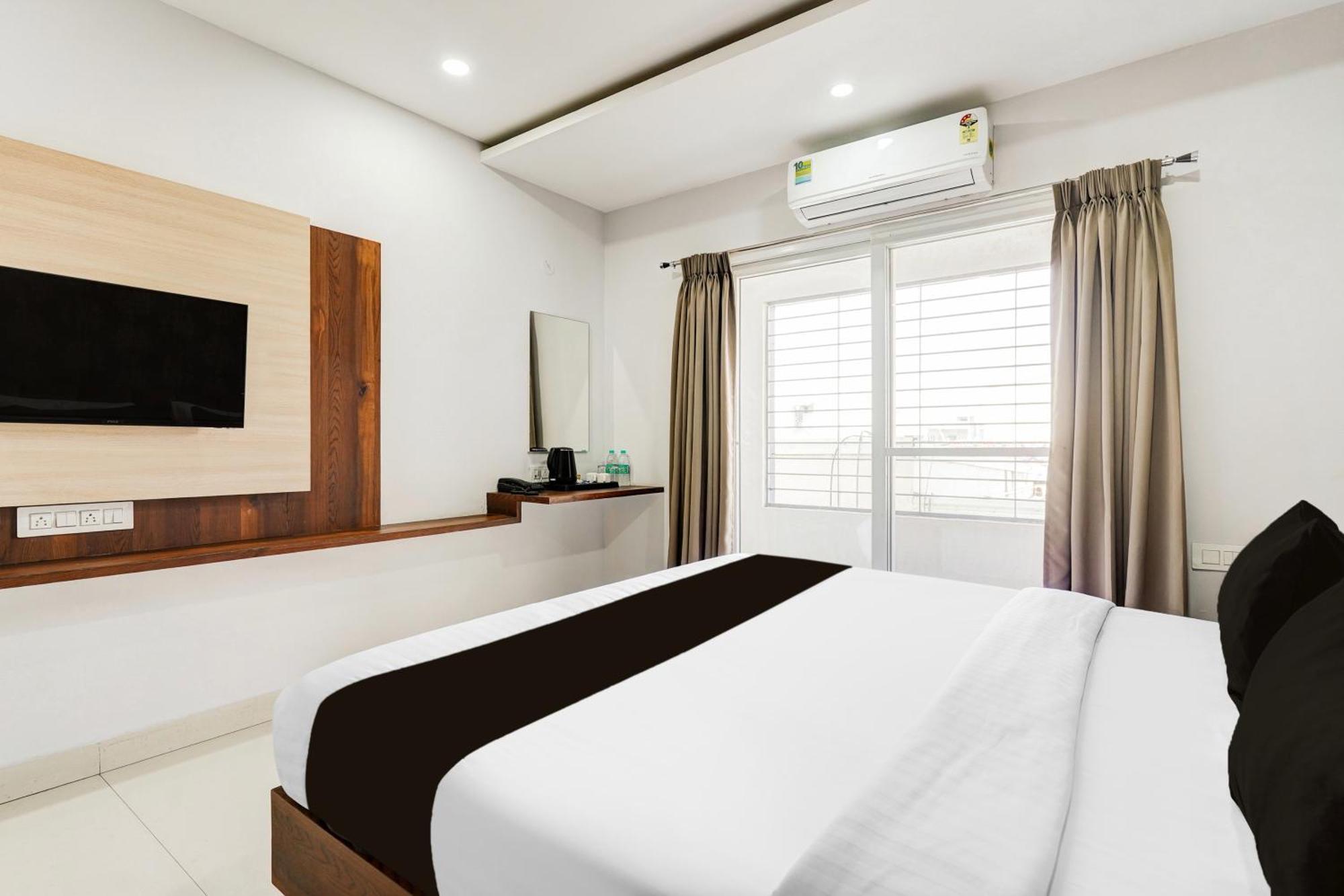 Super Townhouse Oak Dlf Newtown Hotel Bangalore