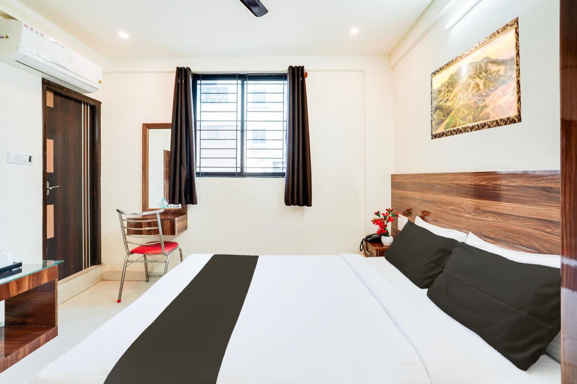 O S. Nandhi Residency Hotel 3*