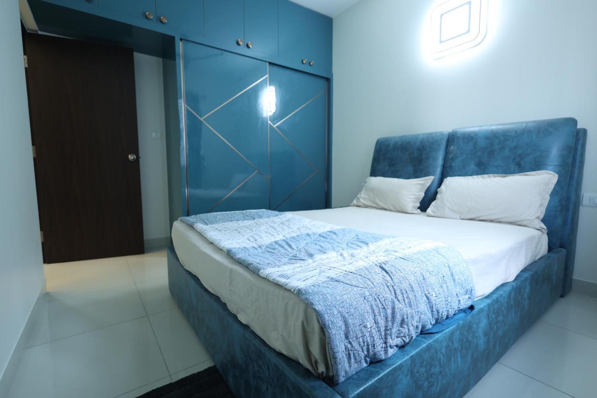 Apartment Luxury With Outdoor Pool And Gym Near Airport *